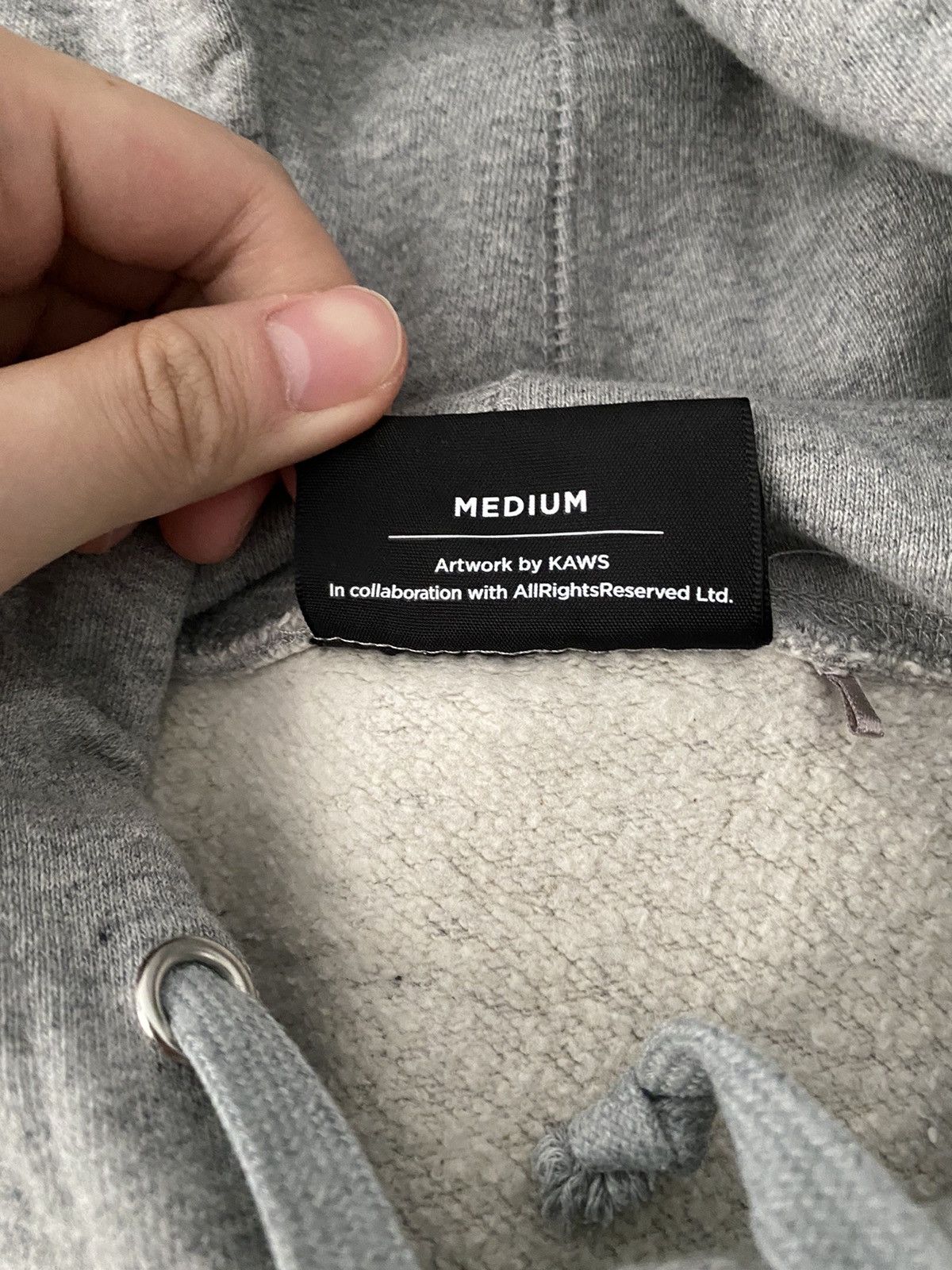 Kaws KAWS Holiday UK Hoodie Grey Size US M / EU 48-50 / 2 - 5 Thumbnail
