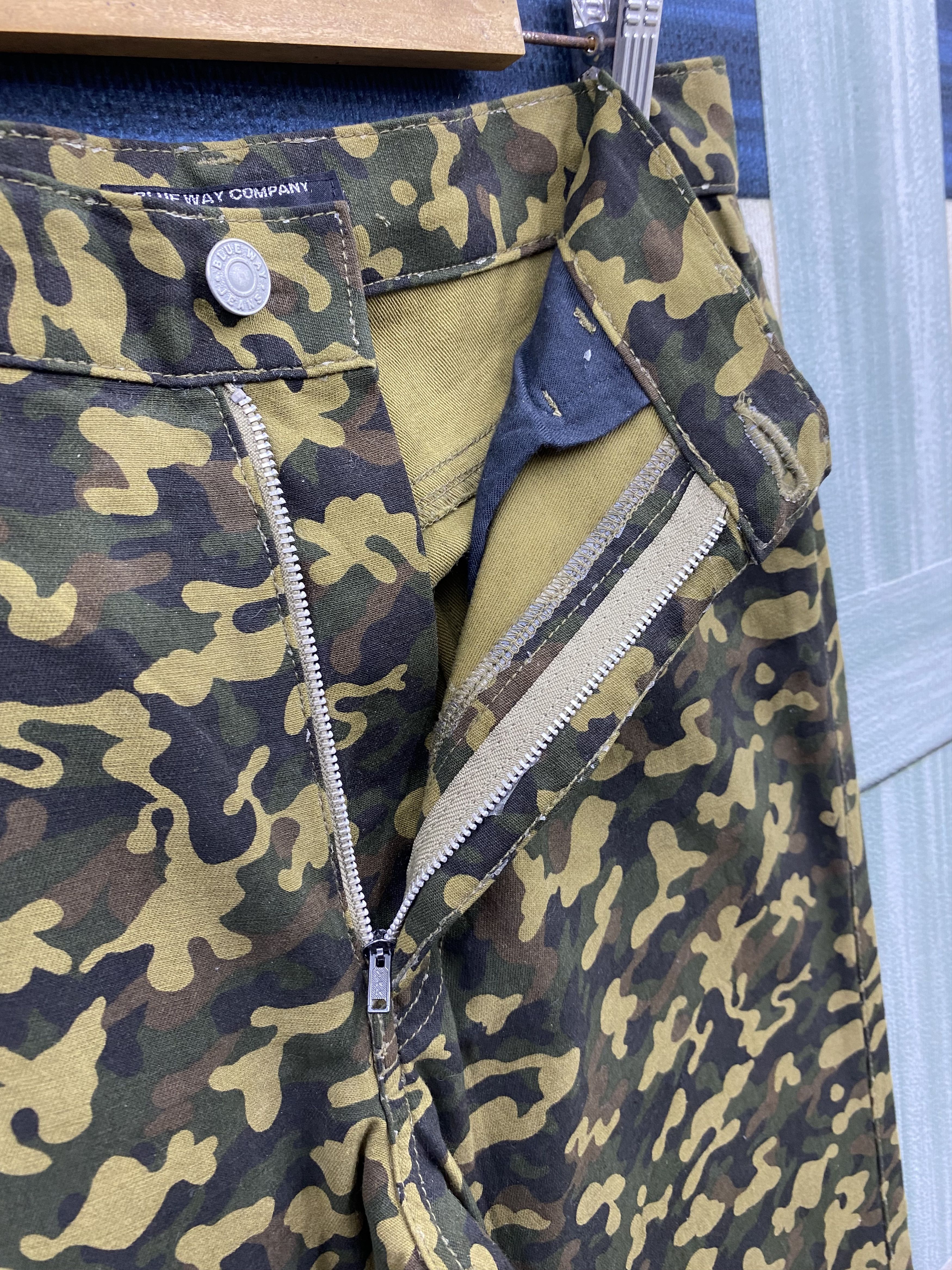 Japan Blue Vintage Japanese Brand Blue Way Camo Army Denim Jeans Size US 29 - 7 Thumbnail