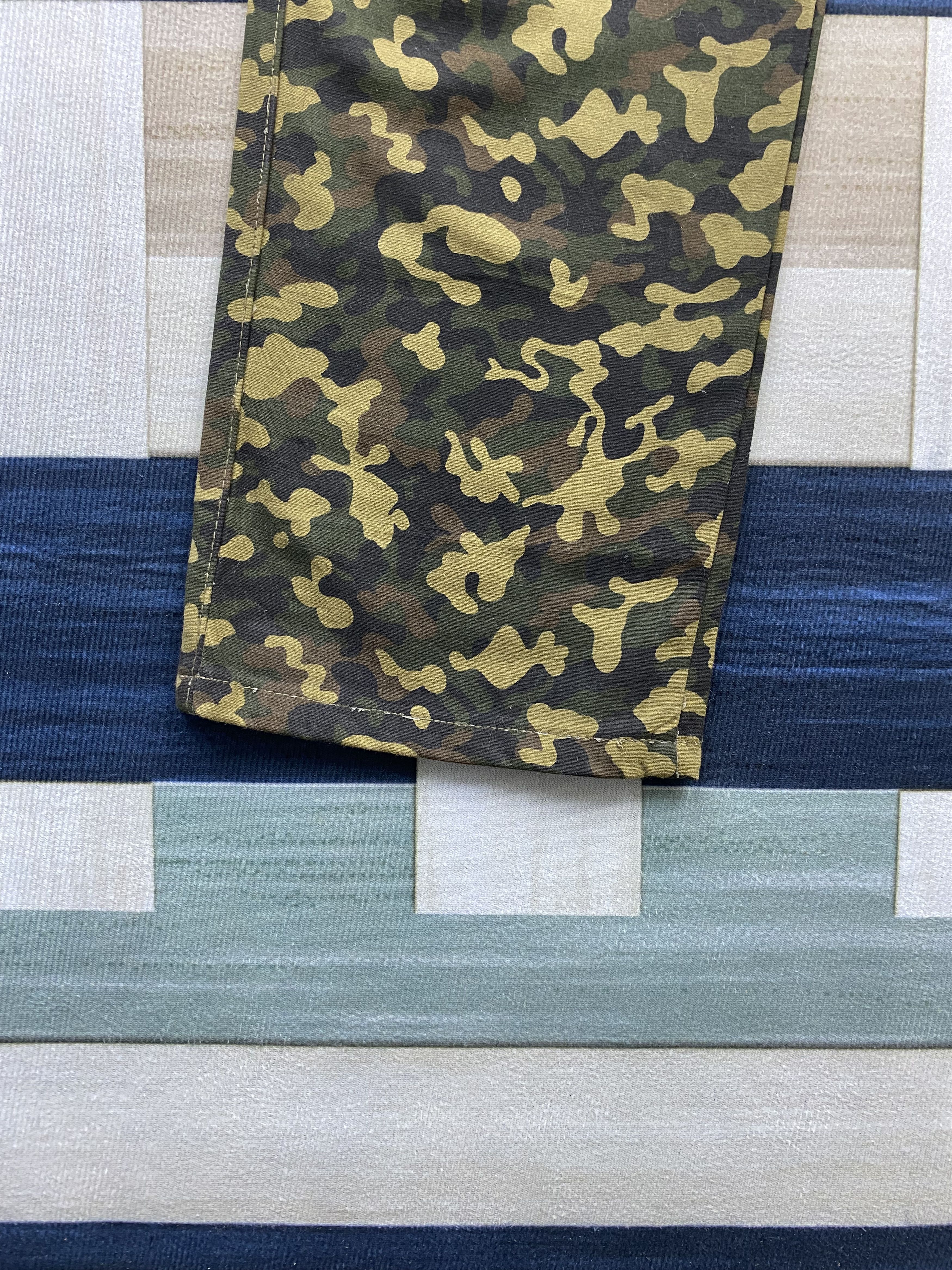 Japan Blue Vintage Japanese Brand Blue Way Camo Army Denim Jeans Size US 29 - 5 Thumbnail