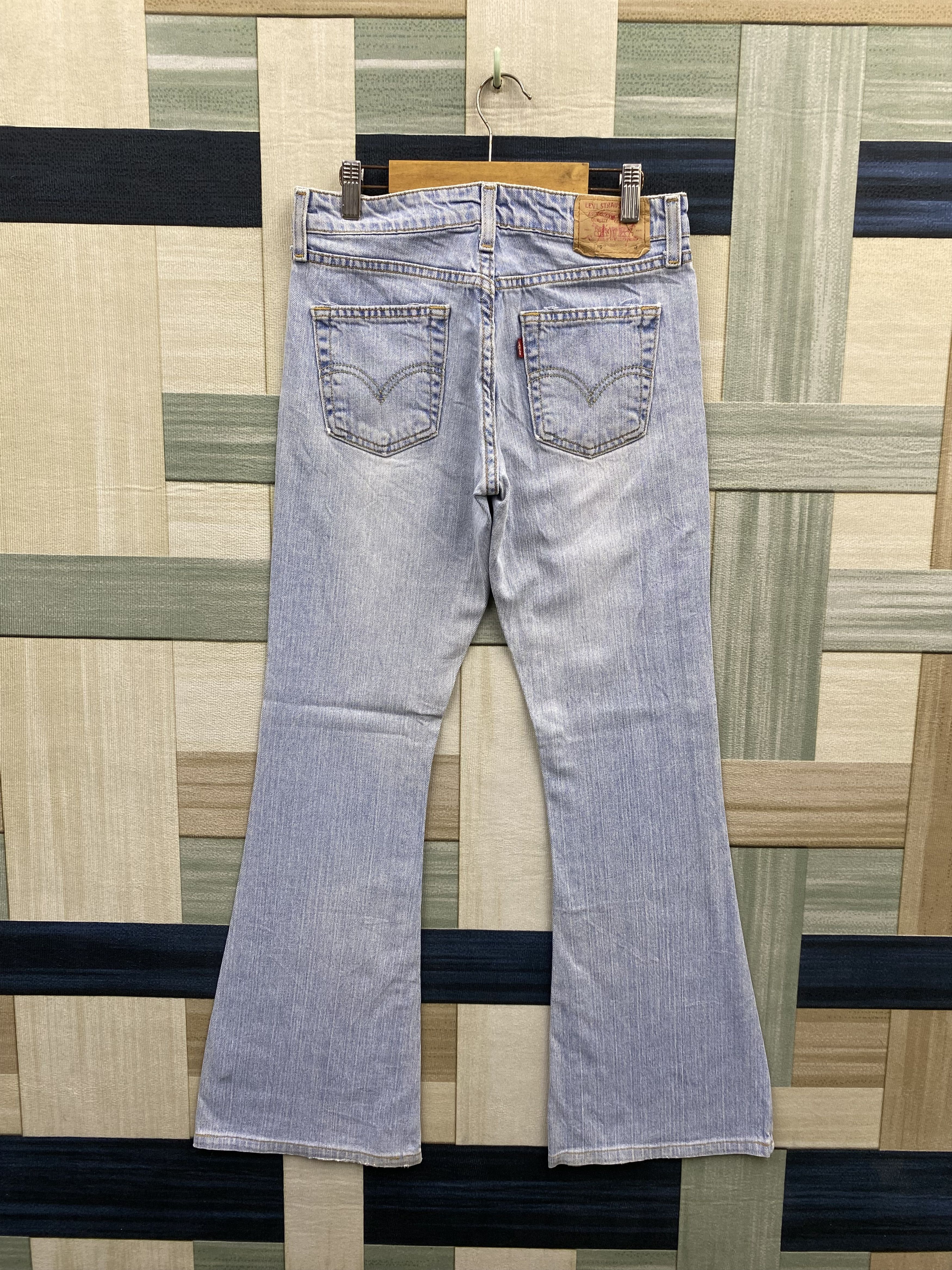 Levi's Vintage Levi's 519 Low Flare Light Wash Jean Size 28" / US 6 / IT 42 - 2 Thumbnail