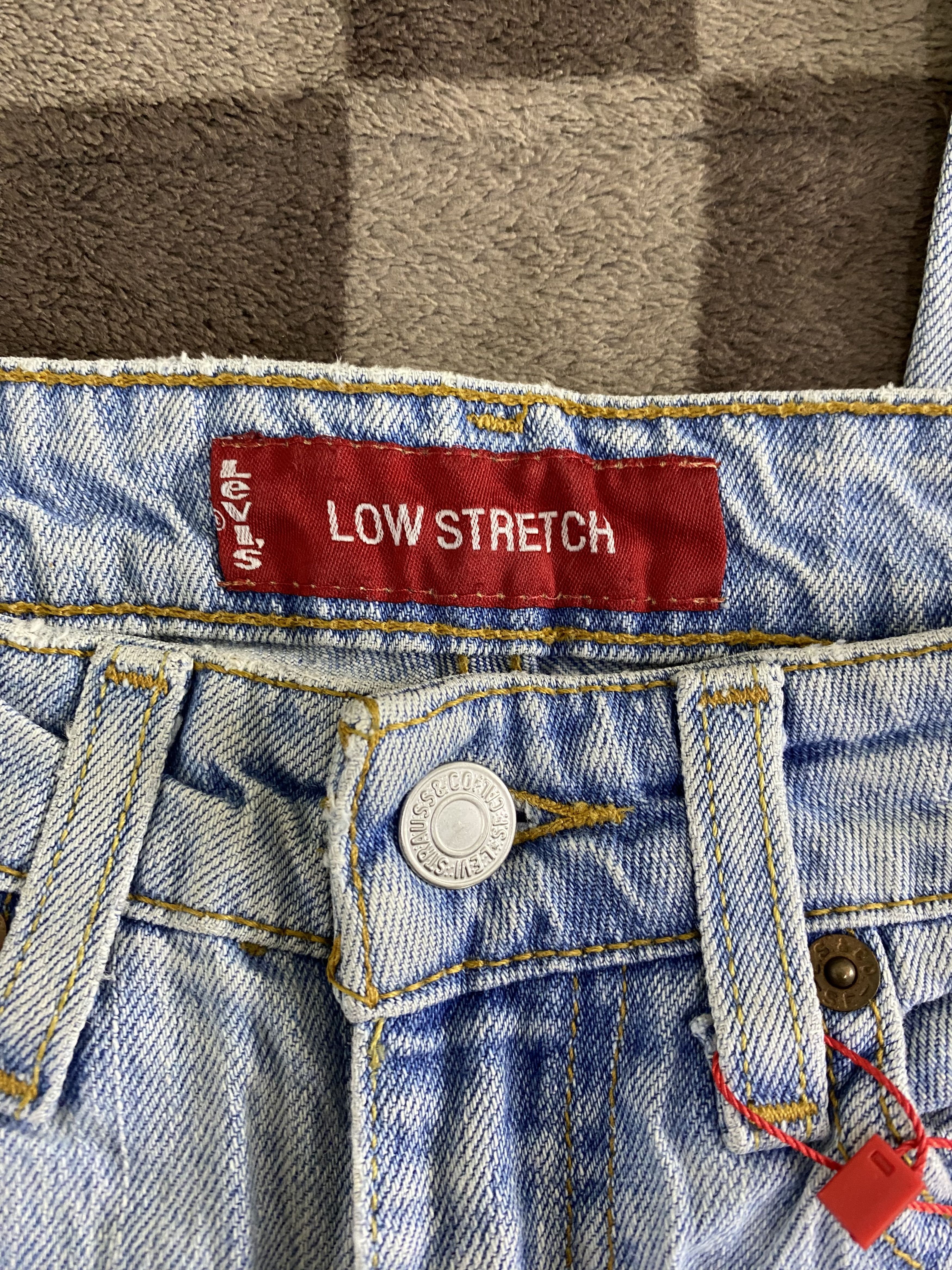 Levi's Vintage Levi's 519 Low Flare Light Wash Jean Size 28" / US 6 / IT 42 - 19 Thumbnail