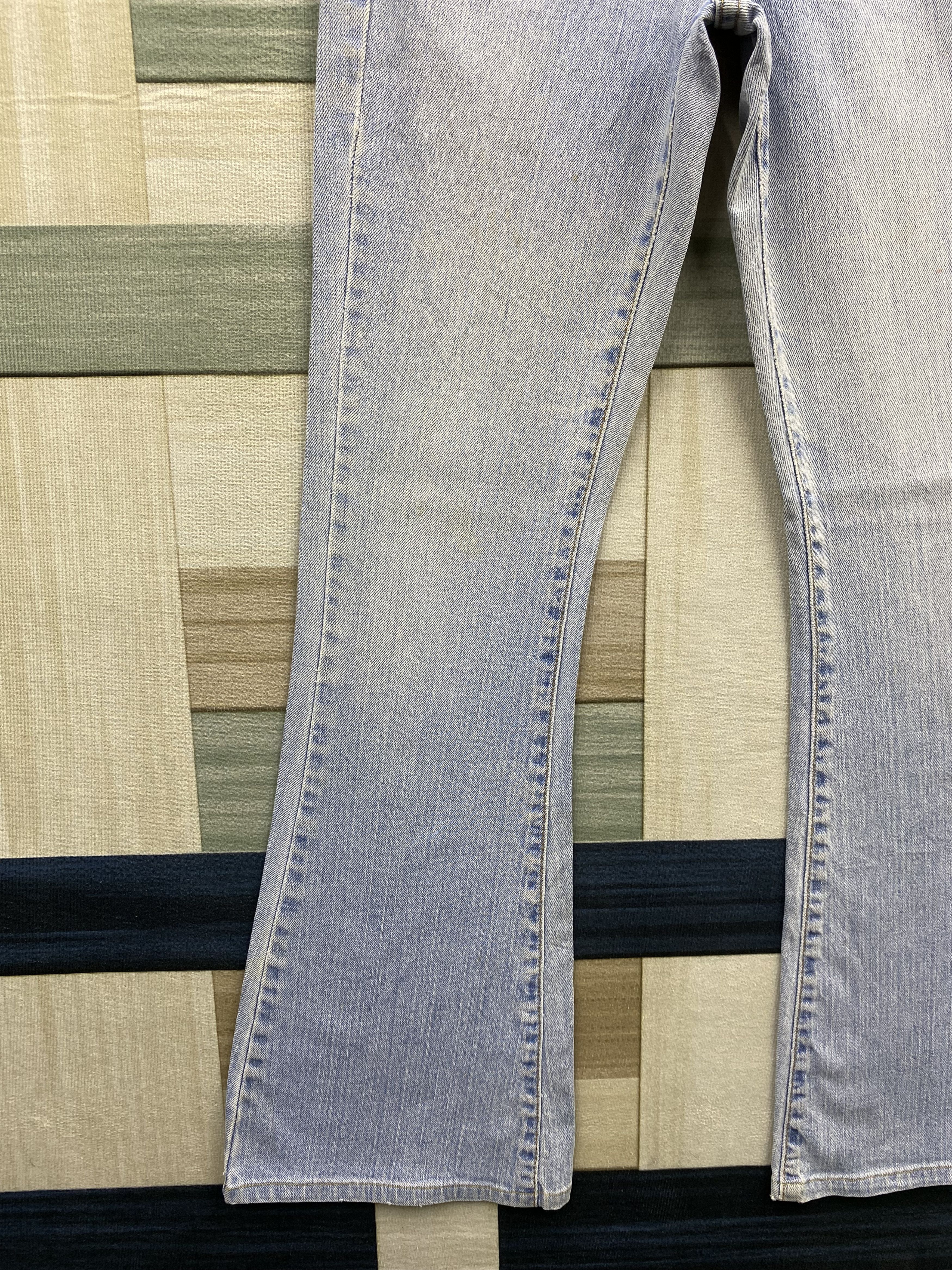 Levi's Vintage Levi's 519 Low Flare Light Wash Jean Size 28" / US 6 / IT 42 - 6 Thumbnail