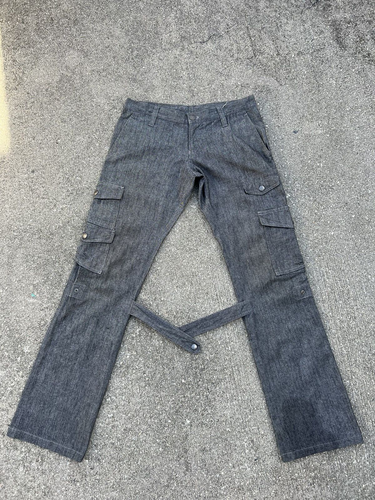 Vintage Vintage Hizworld Japan Low Rise Bondage Cargo Flare Trouser Size US 29 - 1 Thumbnail
