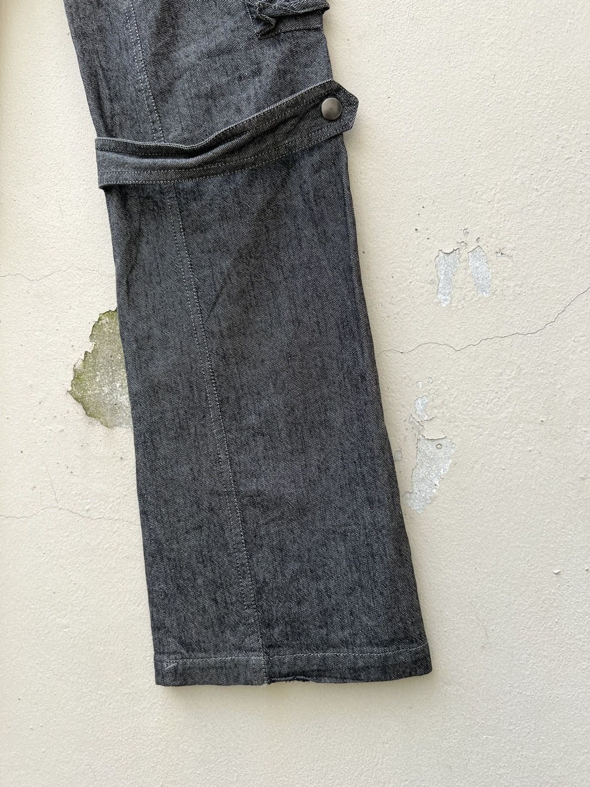 Vintage Vintage Hizworld Japan Low Rise Bondage Cargo Flare Trouser Size US 29 - 19 Thumbnail