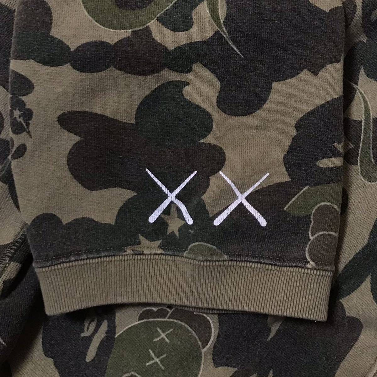 Bape × Kaws KAWS × BAPE camo bendy sweat shirt a bathing ape NIGO Size US S / EU 44-46 / 1 - 5 Thumbnail
