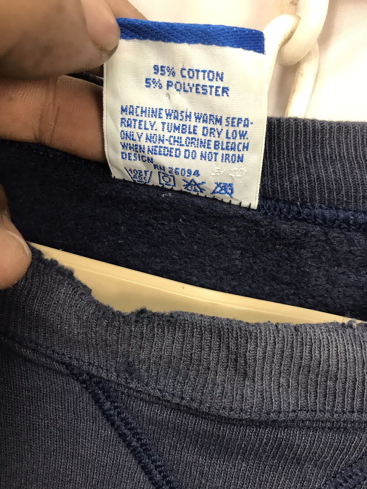 Champion × Vintage Vintage champion spellout distressed sweatshirt Size US S / EU 44-46 / 1 - 4 Thumbnail