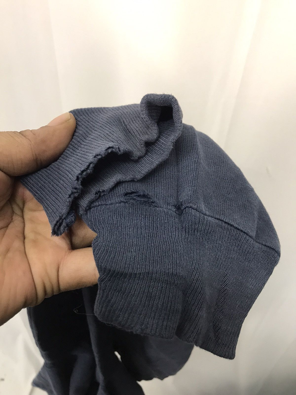 Champion × Vintage Vintage champion spellout distressed sweatshirt Size US S / EU 44-46 / 1 - 7 Thumbnail