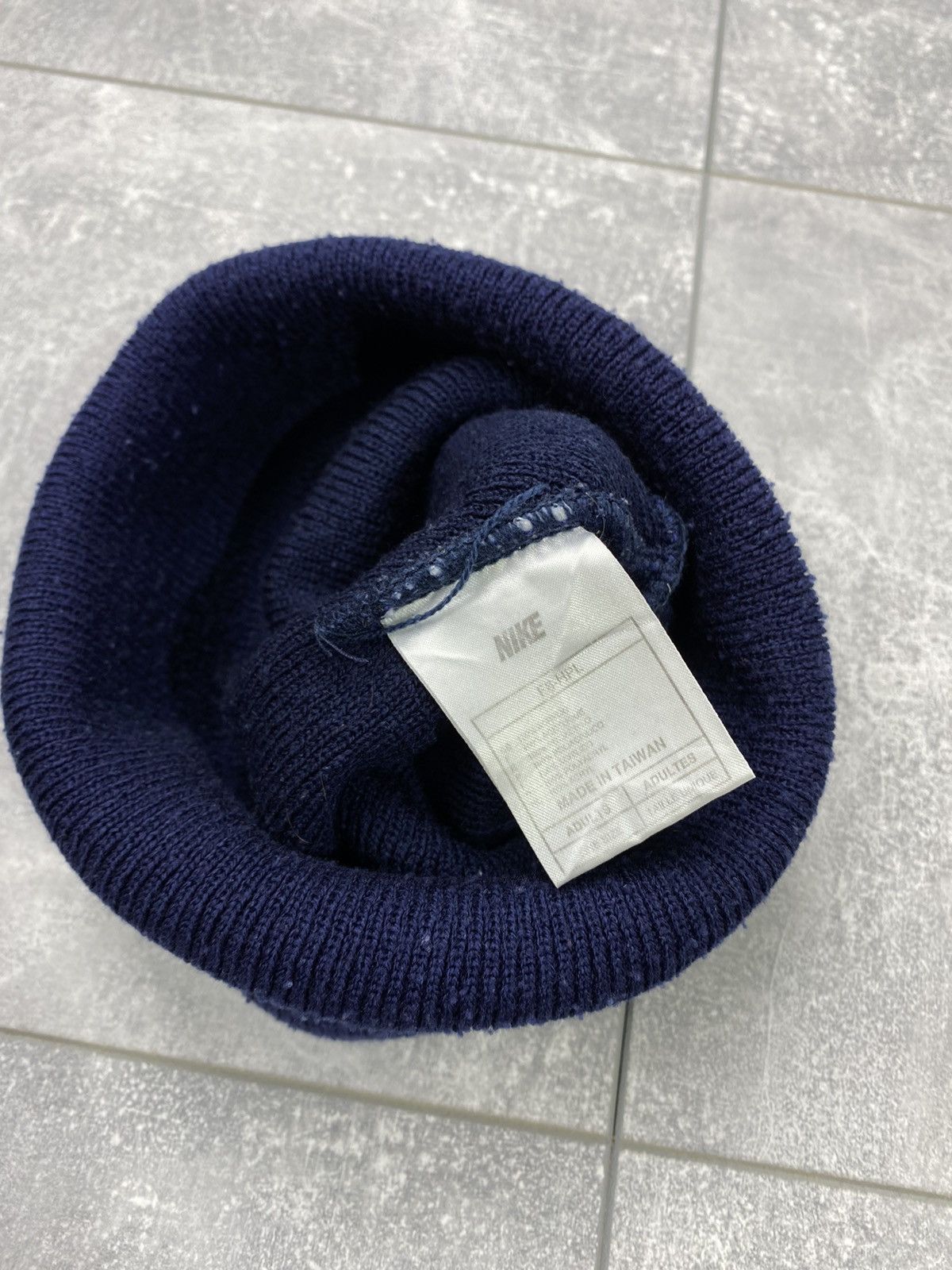 Nike × Vintage Nike Vintage Beanie Hat Embroidered Logo Swoosh 90s Size ONE SIZE - 3 Thumbnail