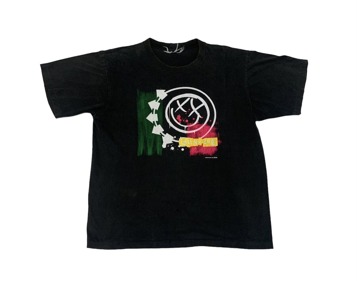 image of Band Tees x Vintage Blink 182 Shirt Travis Barker Sun Faded in Black, Men's (Size Large)