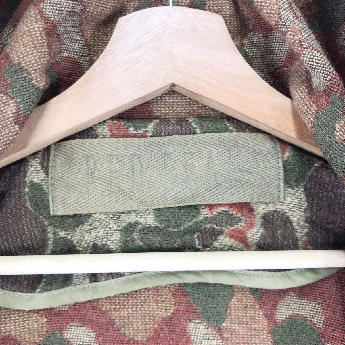 URBAN RESEARCH DOORS Red Seal Distressed Duck Camo Wool Jacket Size US M / EU 48-50 / 2 - 10 Thumbnail