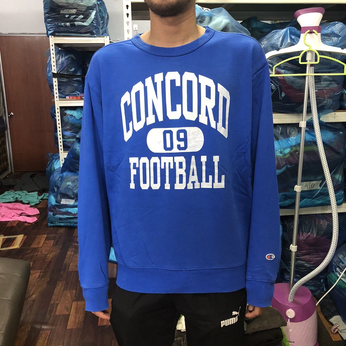 Champion Champion sweatshirt Crewneck jumper pullover sweater Size US L / EU 52-54 / 3 - 4 Thumbnail