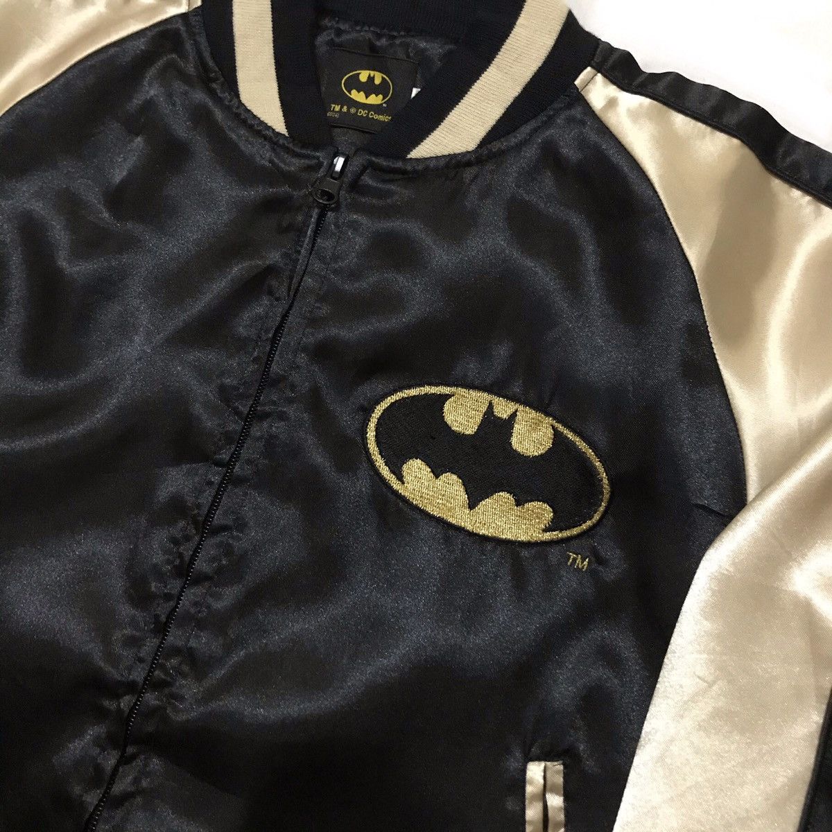 DC Comics Batman Embroidered Logo Souvenir Jacket Size US S / EU 44-46 / 1 - 5 Thumbnail