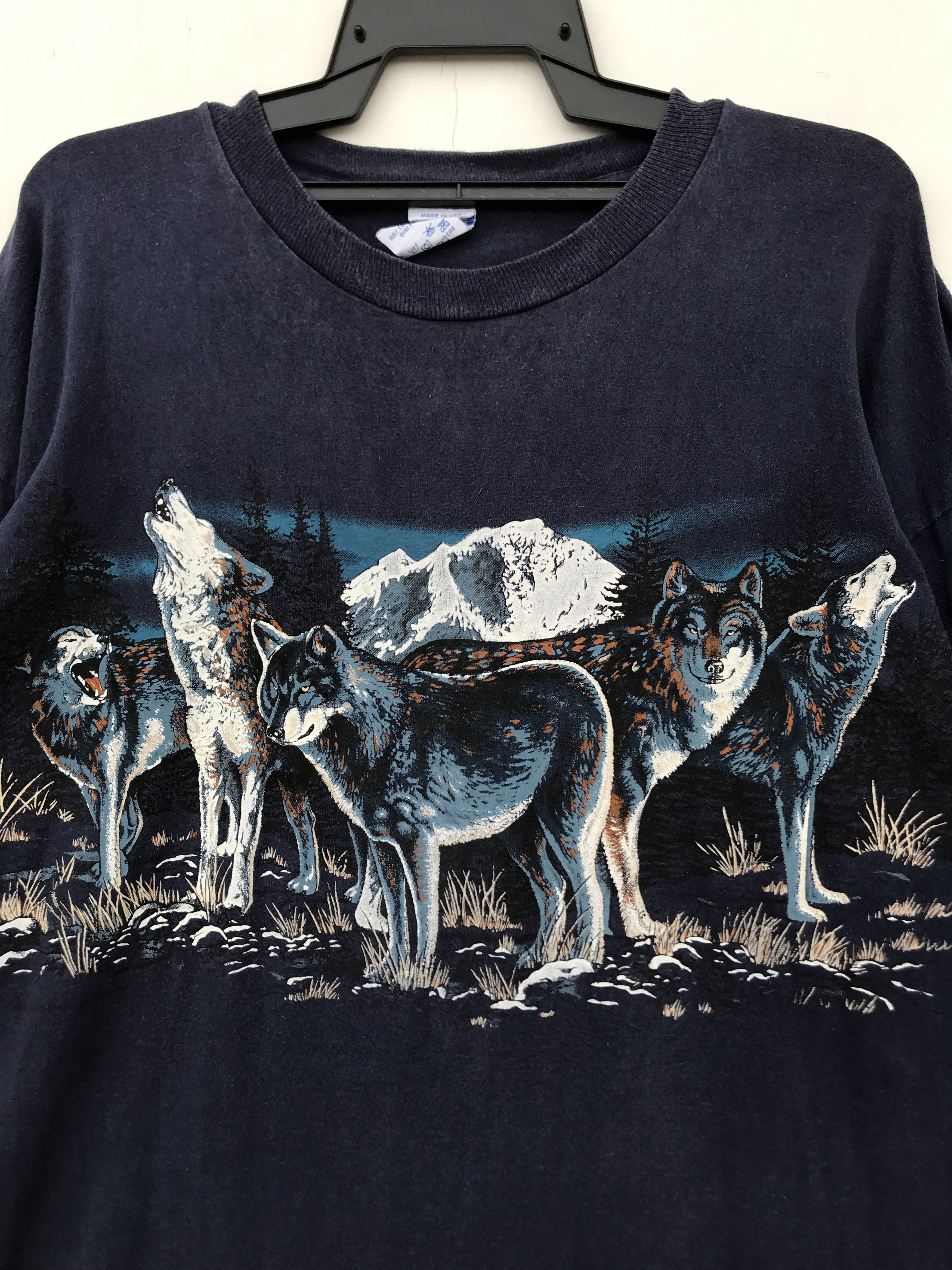 Vintage VINTAGE GROUP OF WOLF OVER PRINT Size US XXL / EU 58 / 5 - 2 Thumbnail