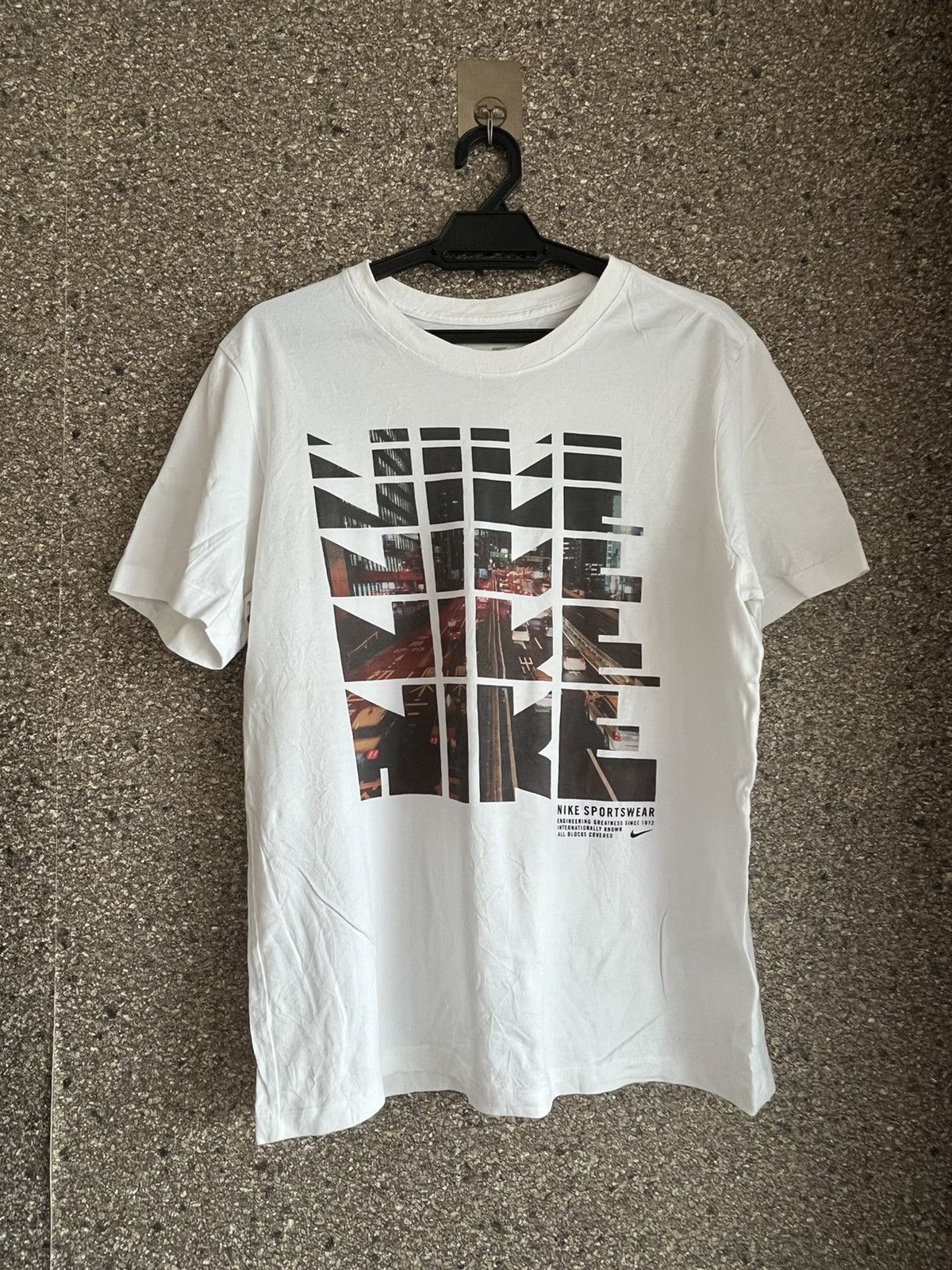 Nike sportswear ft58