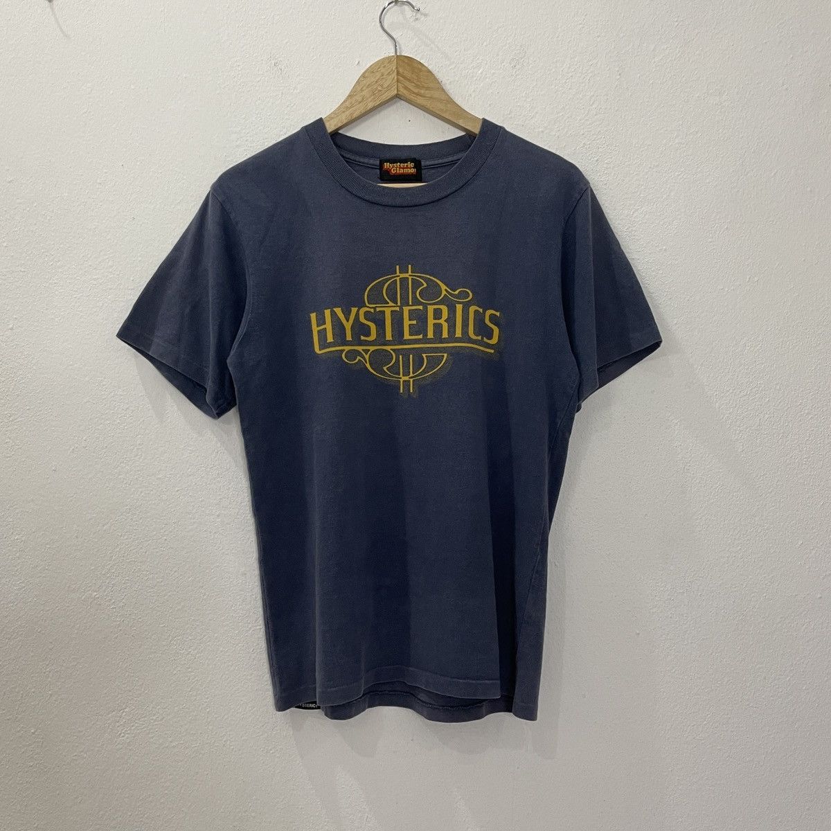 Hysteric Glamour Vintage 90s Hysteric Glamour Big Logo Tee Size US S / EU 44-46 / 1 - 1 Thumbnail