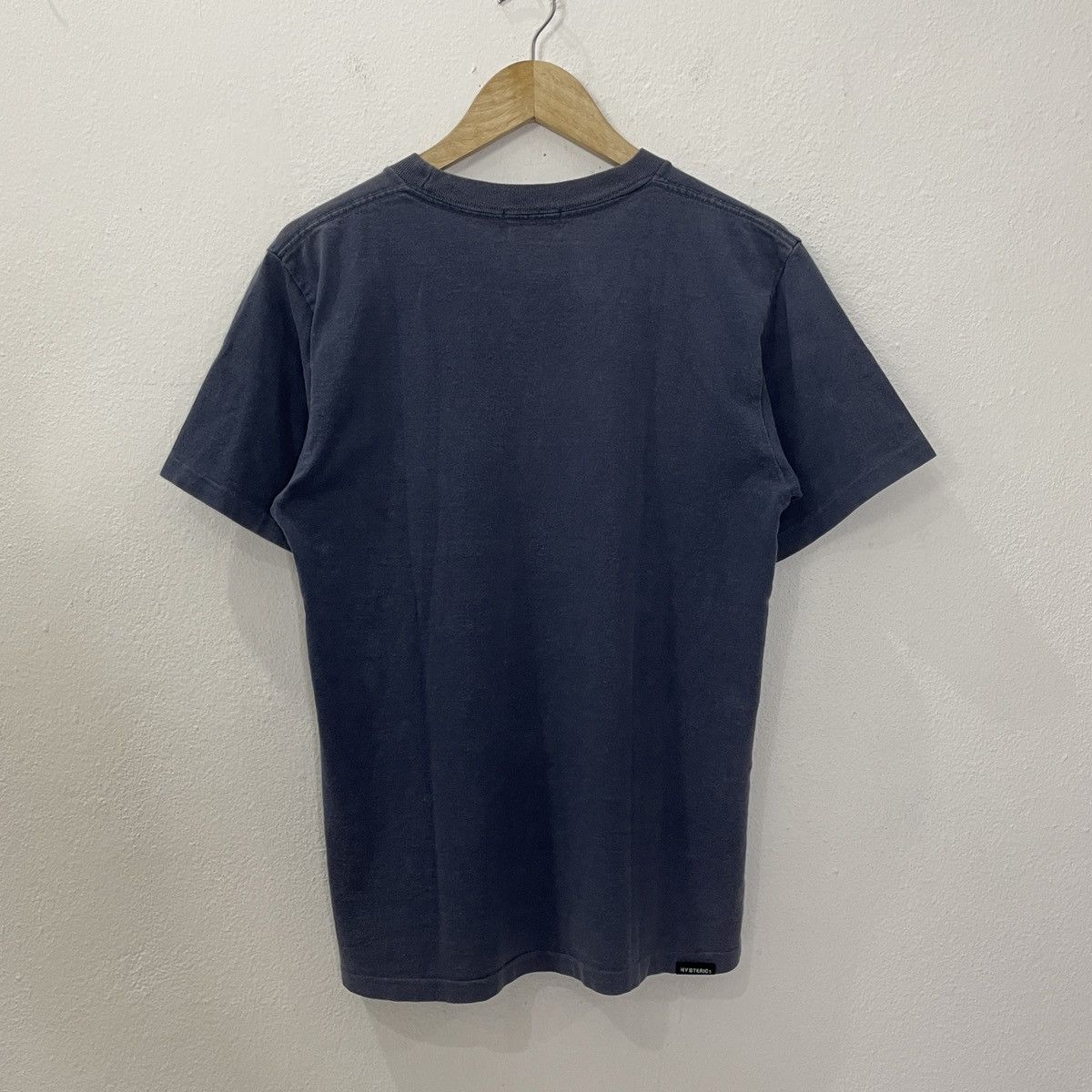 Hysteric Glamour Vintage 90s Hysteric Glamour Big Logo Tee Size US S / EU 44-46 / 1 - 8 Thumbnail