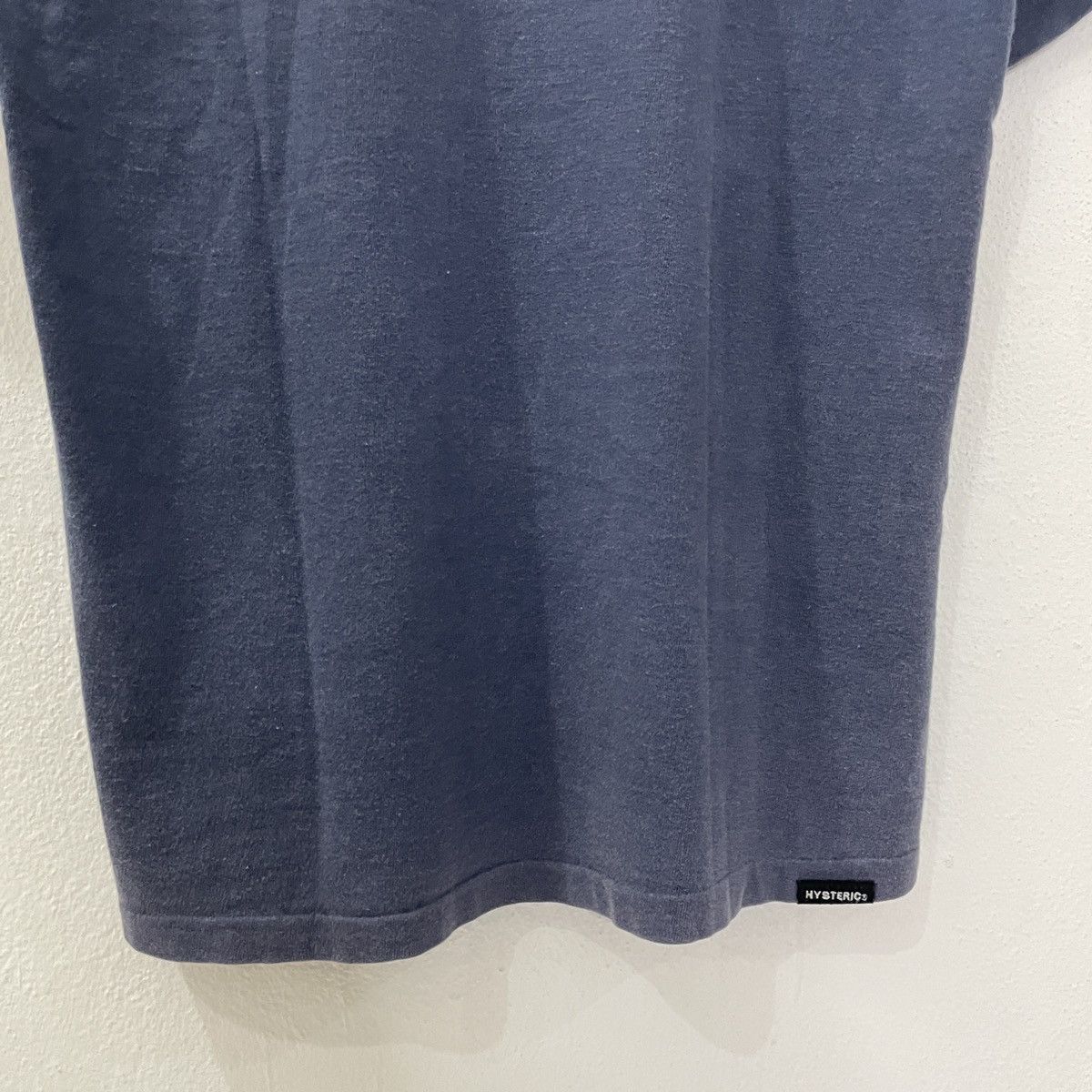 Hysteric Glamour Vintage 90s Hysteric Glamour Big Logo Tee Size US S / EU 44-46 / 1 - 11 Thumbnail