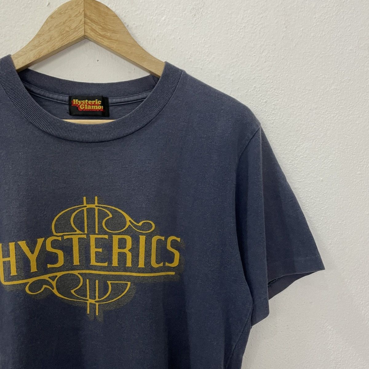 Hysteric Glamour Vintage 90s Hysteric Glamour Big Logo Tee Size US S / EU 44-46 / 1 - 2 Thumbnail
