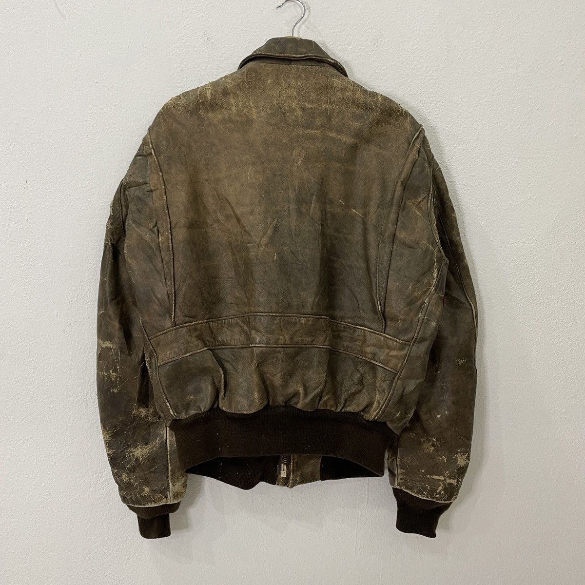 Schott Vintage 90s Schott Distressed Leather Jacket Size US L / EU 52-54 / 3 - 12 Thumbnail