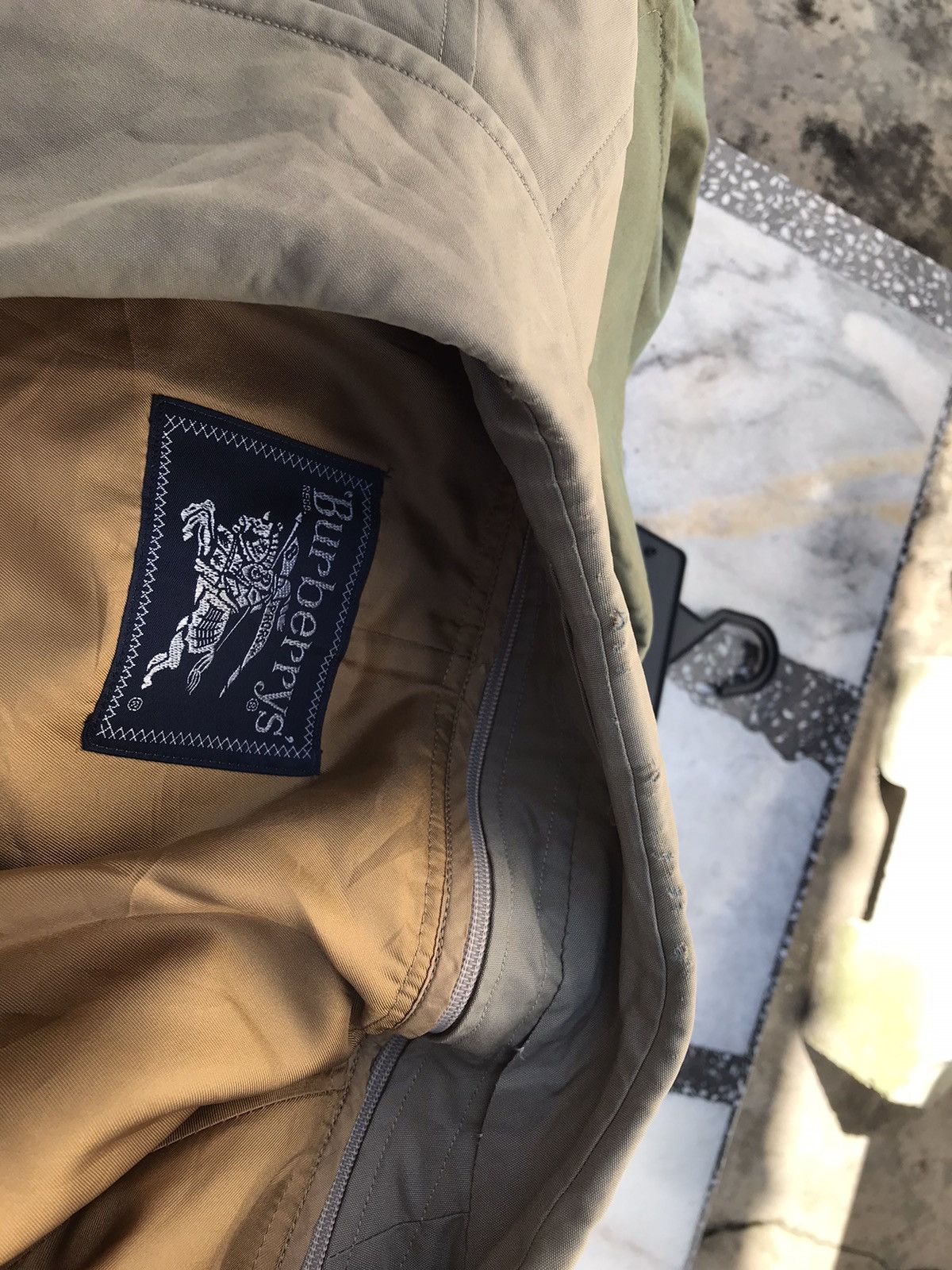 Burberry × Vintage Vintage Burberry's Trench Coat Size US L / EU 52-54 / 3 - 15 Thumbnail