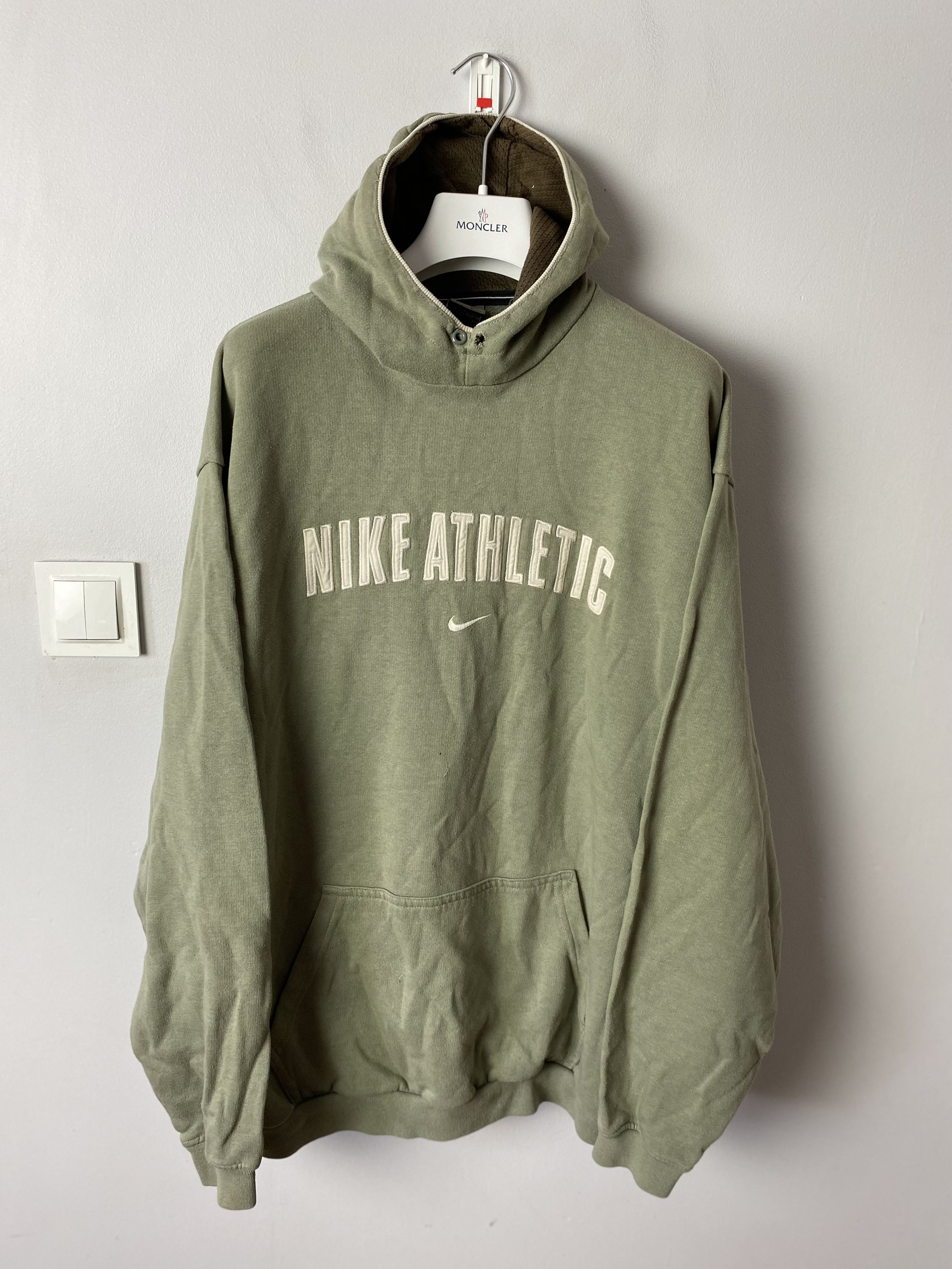 Nike athletic jumper online