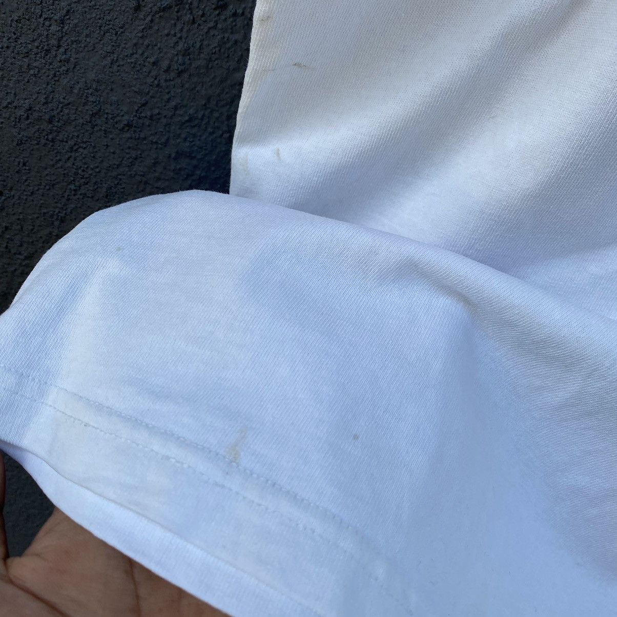 Lemaire × Uniqlo Thrashed Lemaire x Uniqlo ERD GRUNGE PLAIN WHITE TEE Size US L / EU 52-54 / 3 - 5 Thumbnail