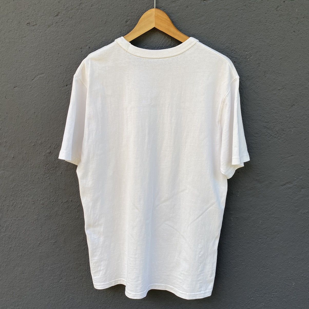 Lemaire × Uniqlo Thrashed Lemaire x Uniqlo ERD GRUNGE PLAIN WHITE TEE Size US L / EU 52-54 / 3 - 3 Thumbnail