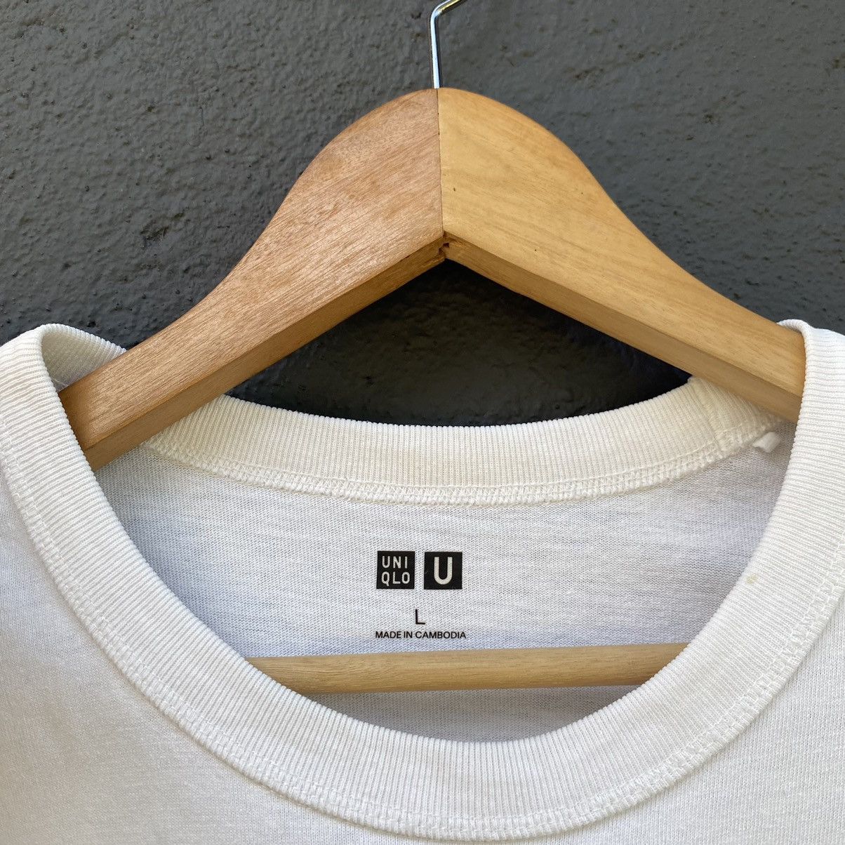 Lemaire × Uniqlo Thrashed Lemaire x Uniqlo ERD GRUNGE PLAIN WHITE TEE Size US L / EU 52-54 / 3 - 2 Thumbnail