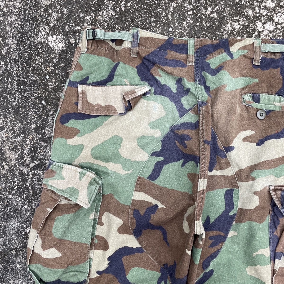 Vintage Vintage Military Army Distressed Cargo Pants Size US 37 - 8 Thumbnail