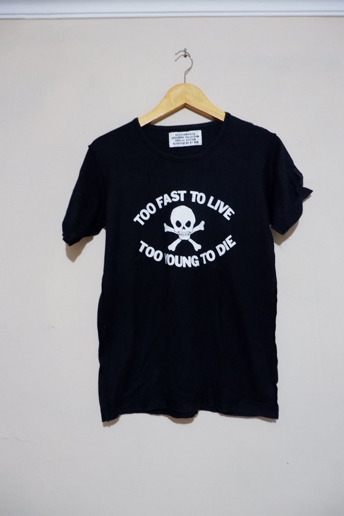 Japanese Brand Seditionaries Special Edition Too Fast Tee Size US S / EU 44-46 / 1 - 1 Thumbnail