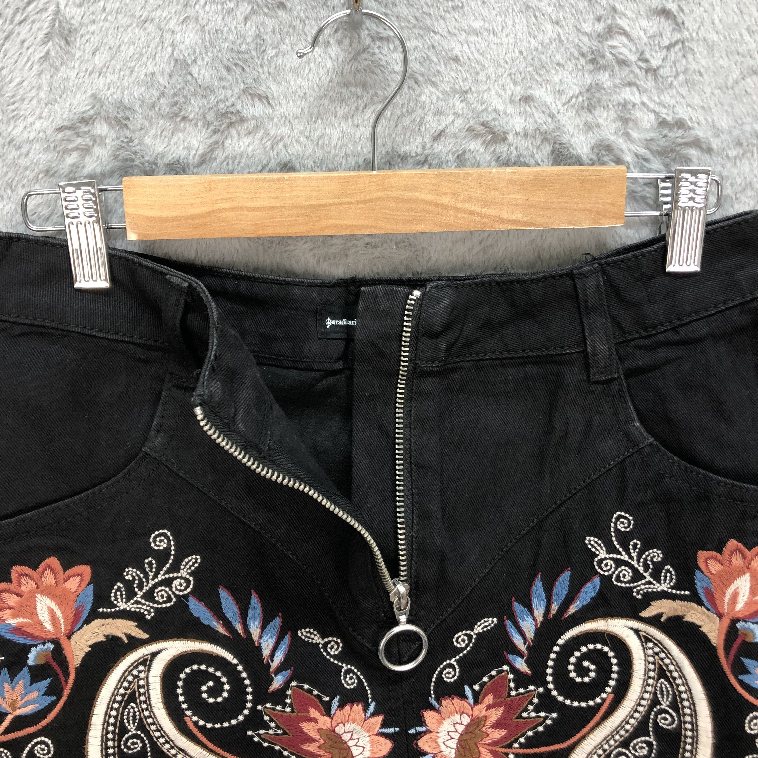 Japanese Brand STRADIVARIUS EMBROIDERY FLORAL DENIM SKIRTS #6073-216 Size 29" - 6 Thumbnail