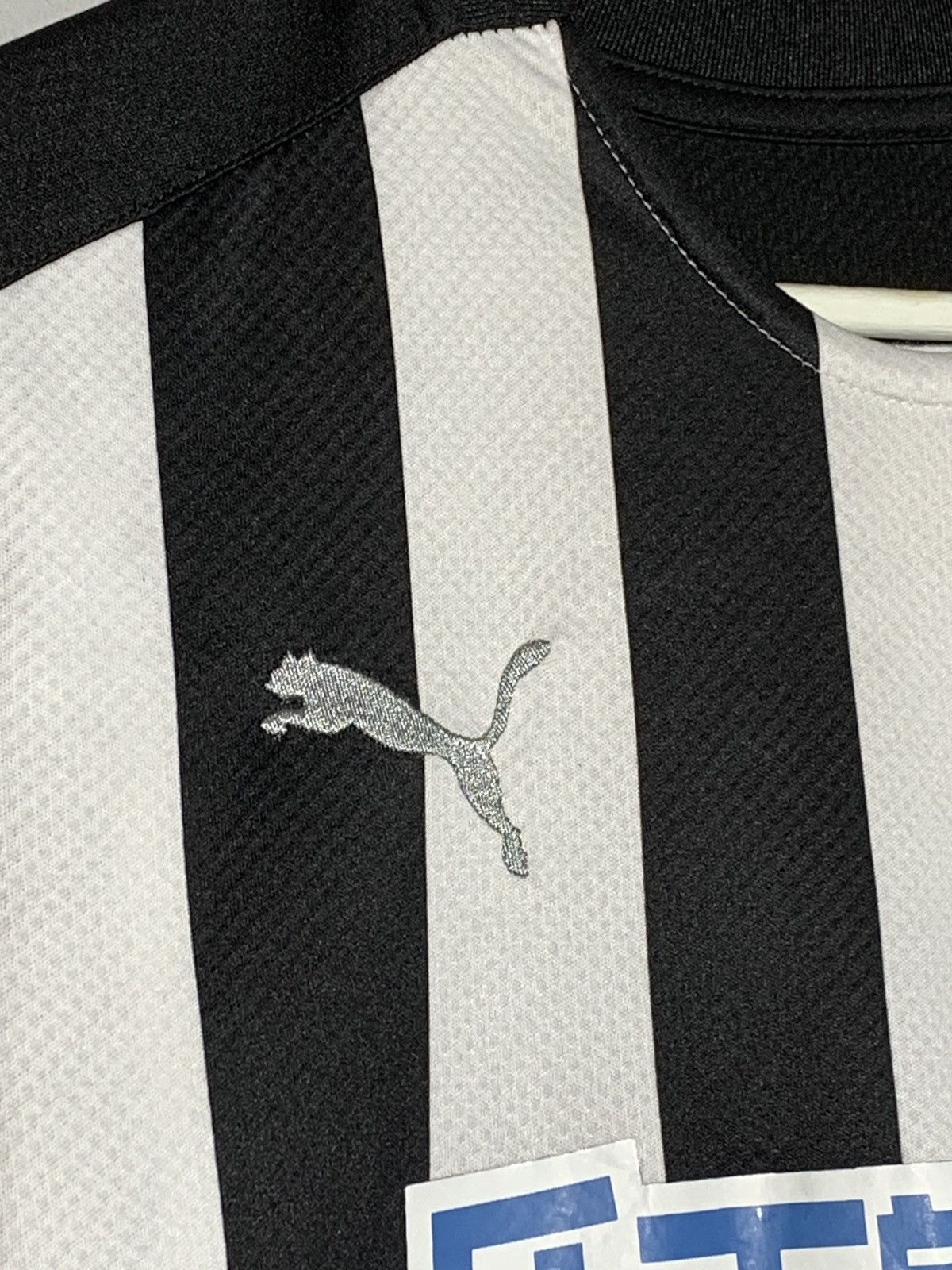 Puma Puma Newcastle United 2017/18 Y2k Streetwear Football Shirt Size US S / EU 44-46 / 1 - 5 Thumbnail