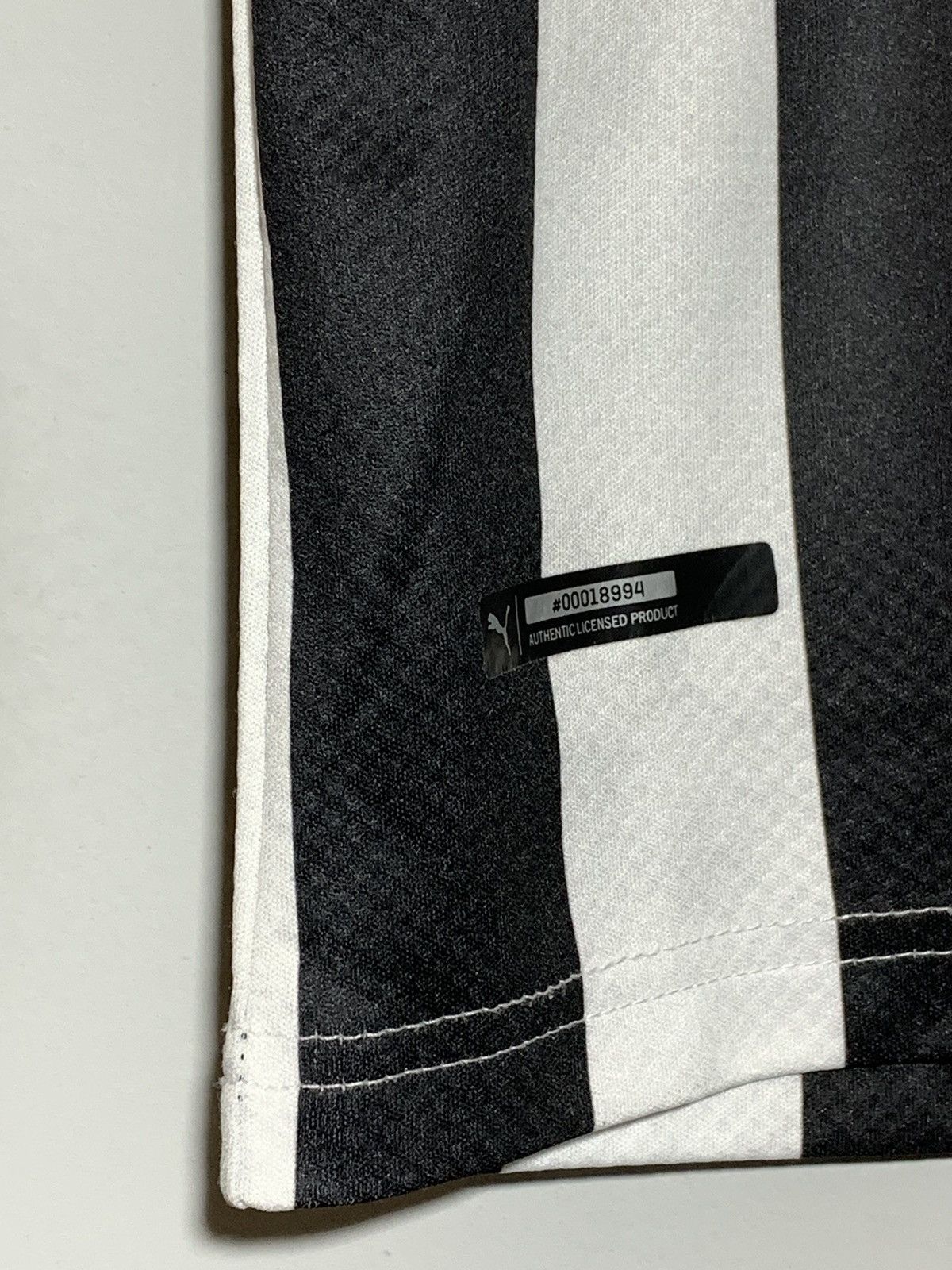 Puma Puma Newcastle United 2017/18 Y2k Streetwear Football Shirt Size US S / EU 44-46 / 1 - 9 Thumbnail