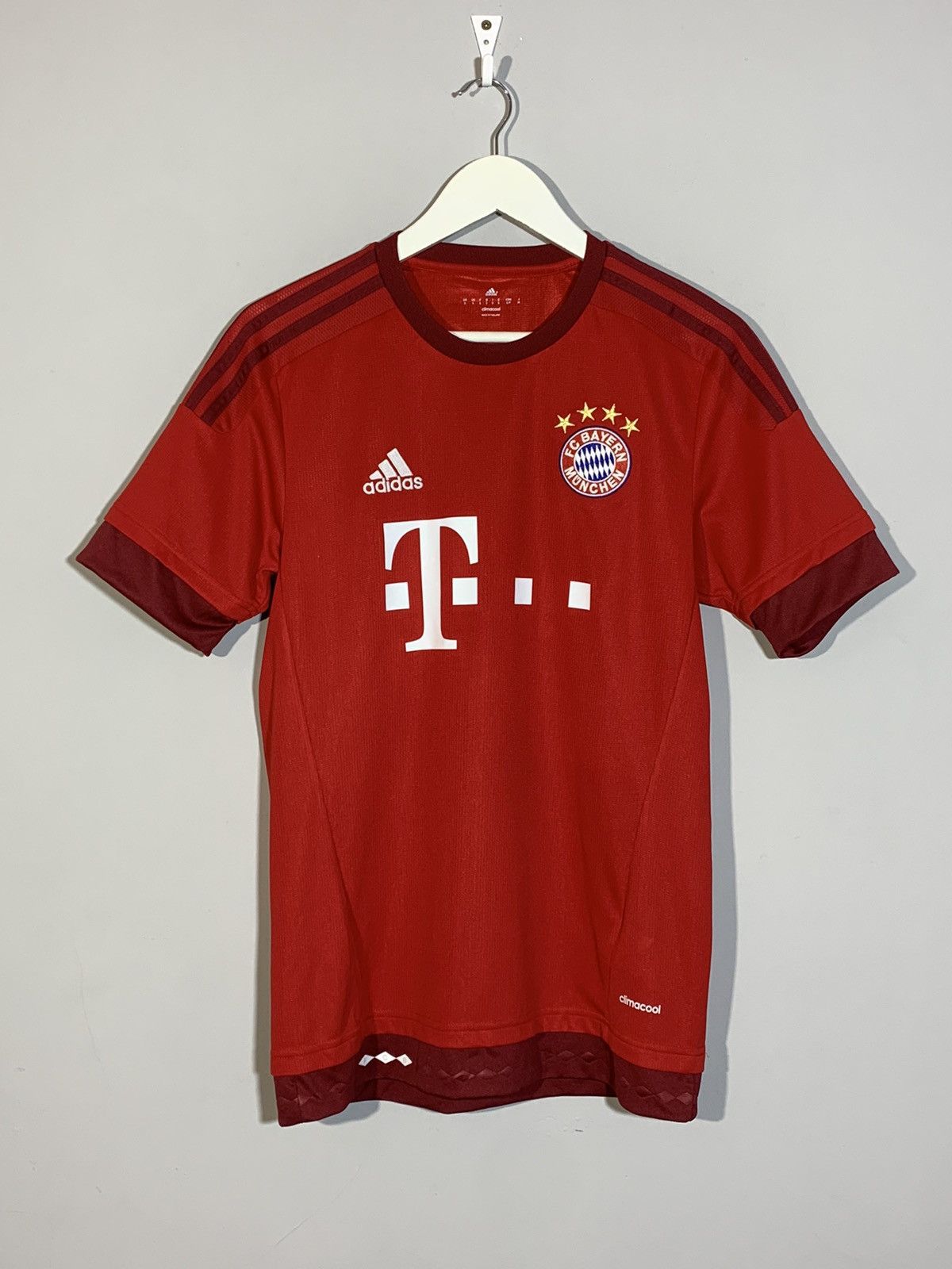 Adidas Bayern Munchen Adidas 2015/16 Y2k Streetwear Football Shirt Size US S / EU 44-46 / 1 - 1 Thumbnail