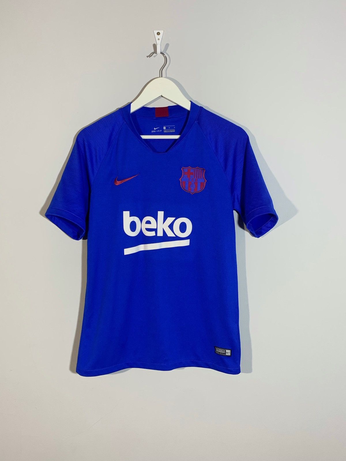 Other Barcelona Nike Y2k Streetwear Blokecore Football Shirt Size US M / EU 48-50 / 2 - 1 Thumbnail