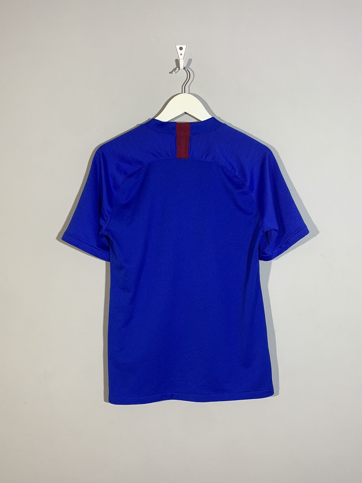 Other Barcelona Nike Y2k Streetwear Blokecore Football Shirt Size US M / EU 48-50 / 2 - 8 Thumbnail