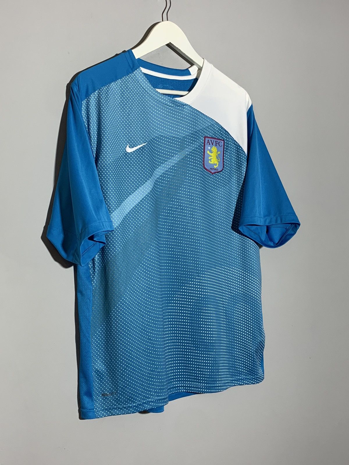 Nike Aston Villa Nike Y2k Streetwear Football Shirt Size US L / EU 52-54 / 3 - 2 Thumbnail
