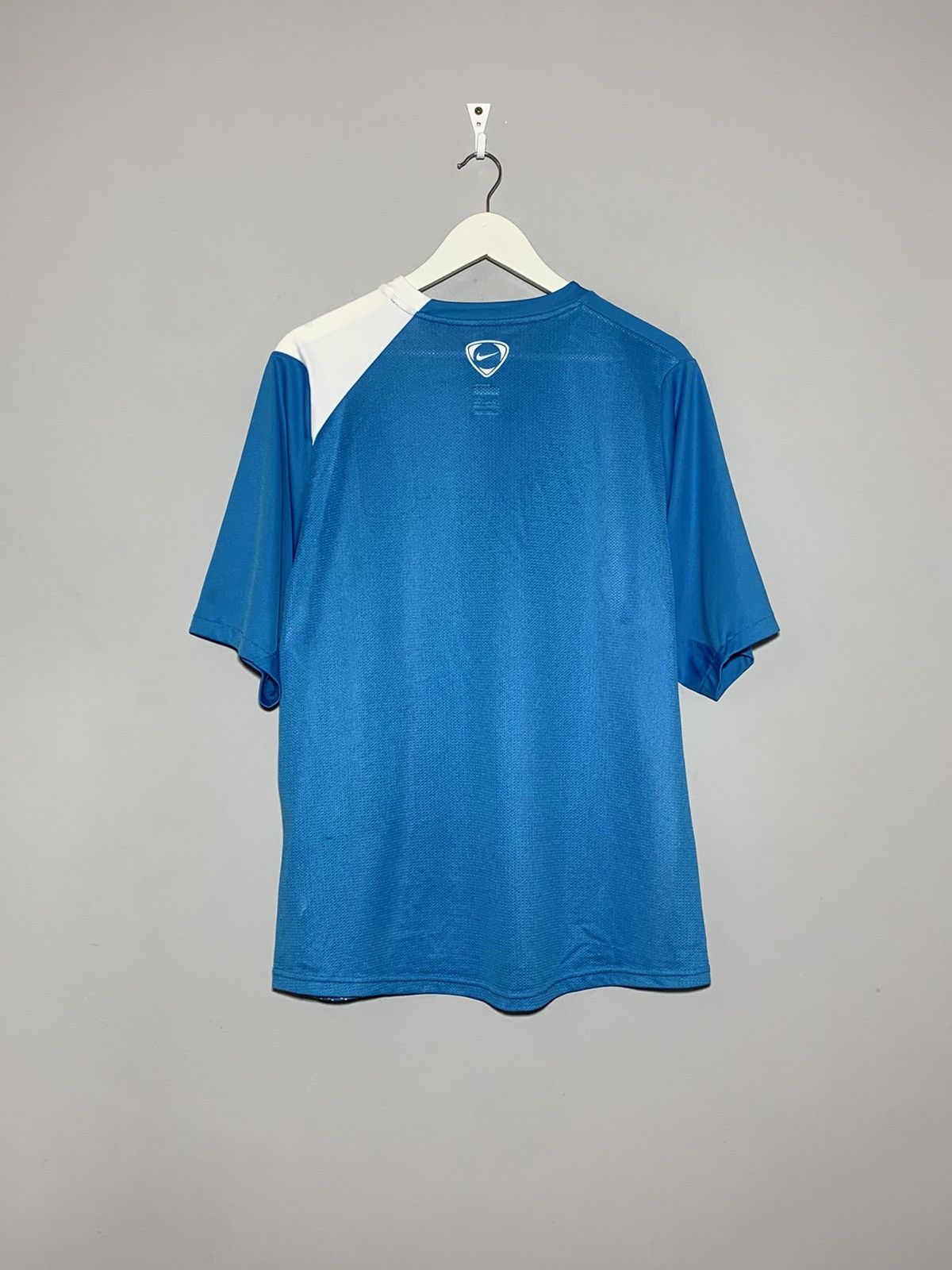 Nike Aston Villa Nike Y2k Streetwear Football Shirt Size US L / EU 52-54 / 3 - 6 Thumbnail