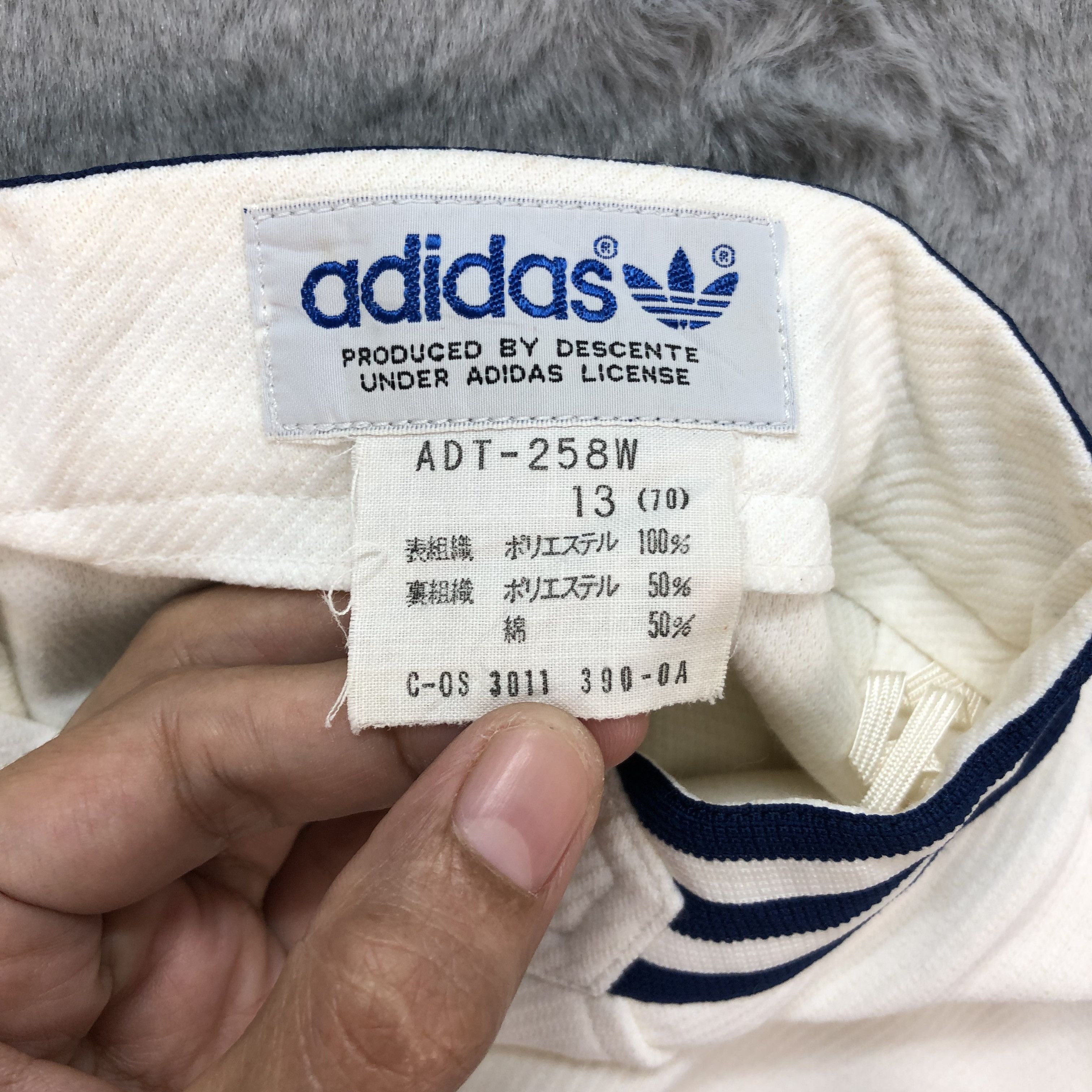 Adidas VINTAGE ADIDAS TREFOIL WHITE MINI SKIRTS #6082-216 Size 26" / US 2 / IT 38 - 4 Thumbnail