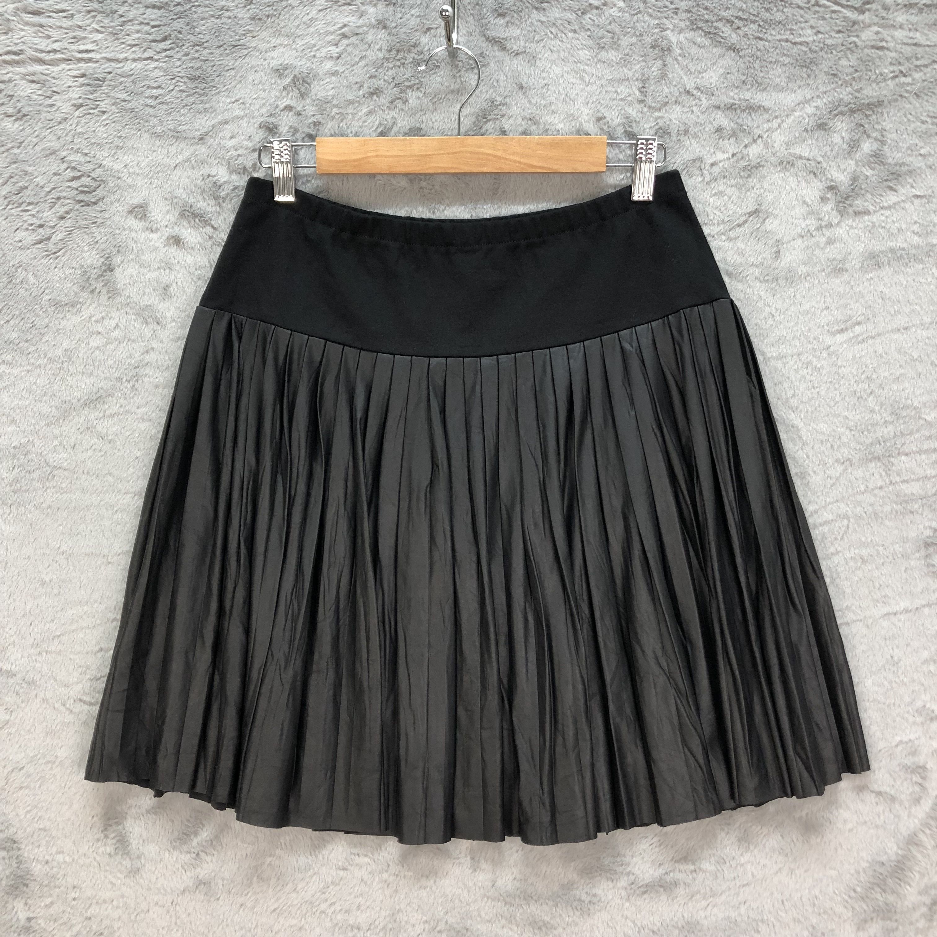 Japanese Brand PIANURASTUDIO ROMA PLEATED MINI SKIRTS #6209-54 Size 30" / US 8 / IT 44 - 9 Thumbnail