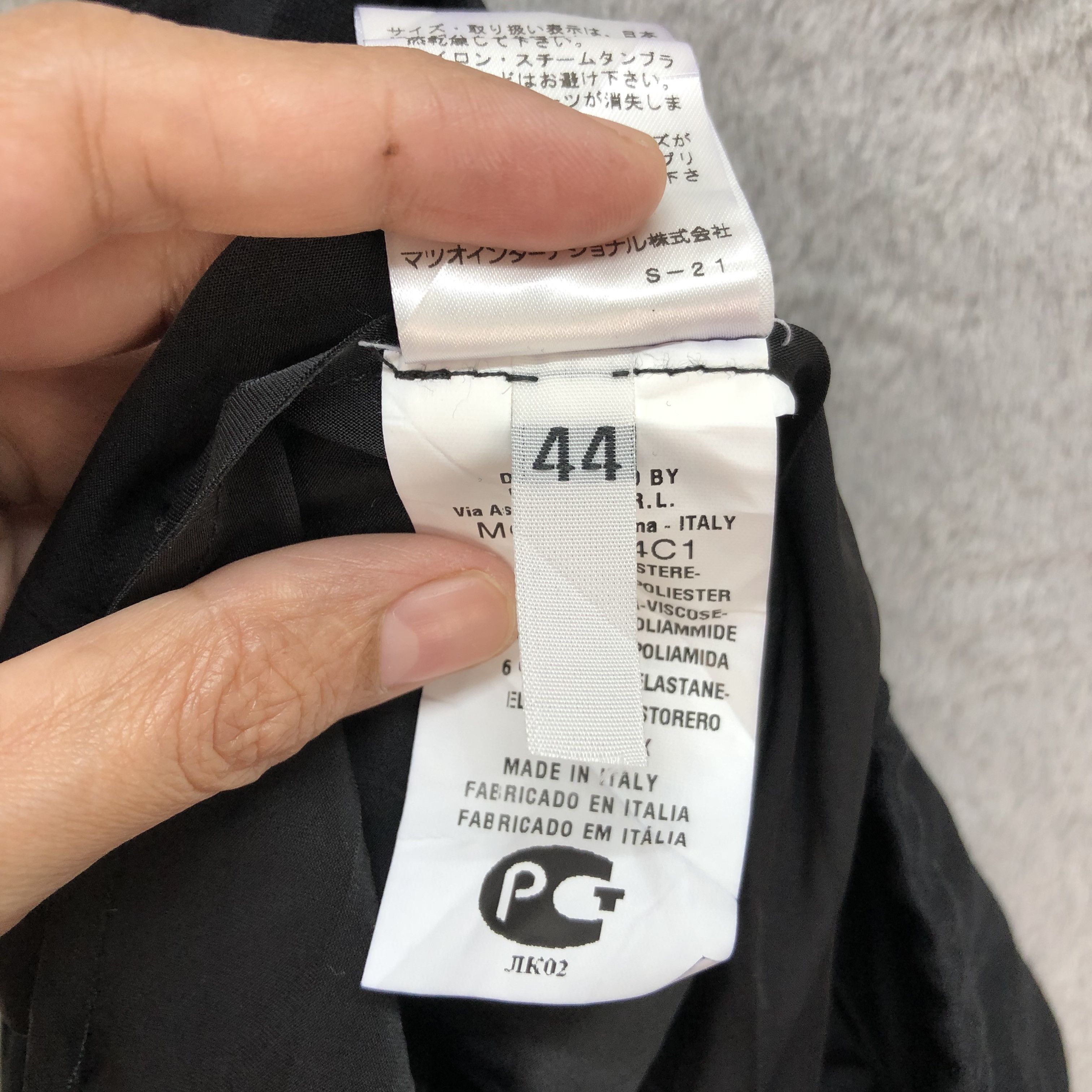 Japanese Brand PIANURASTUDIO ROMA PLEATED MINI SKIRTS #6209-54 Size 30" / US 8 / IT 44 - 7 Thumbnail