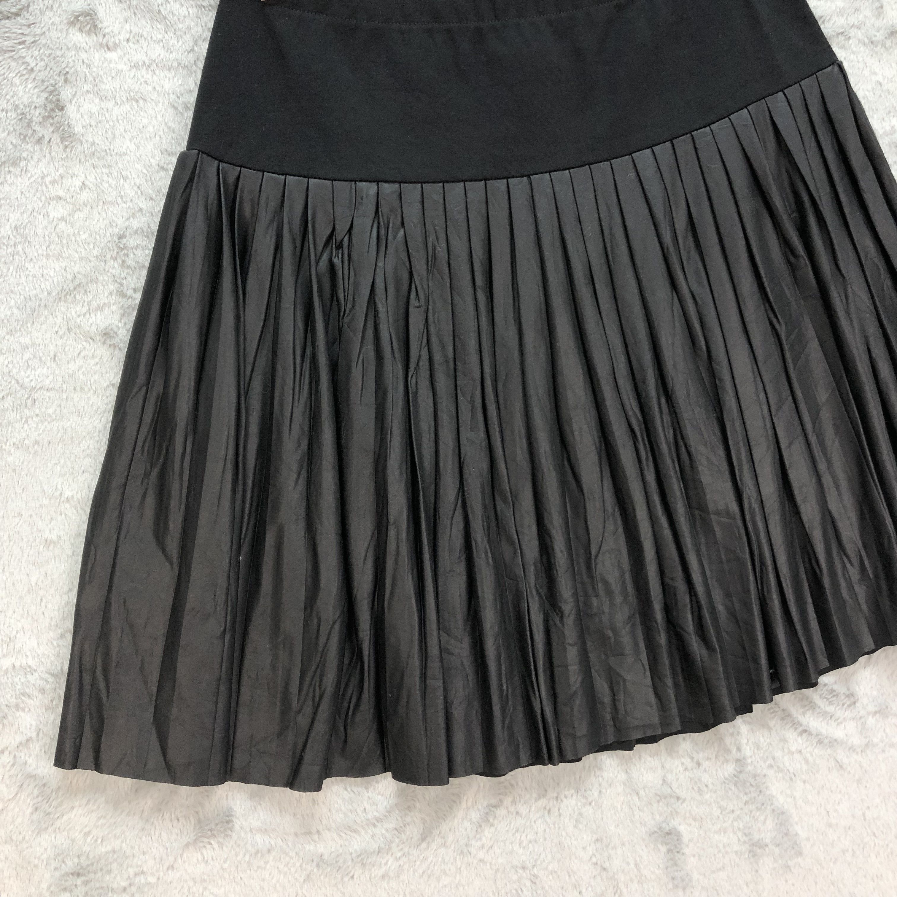 Japanese Brand PIANURASTUDIO ROMA PLEATED MINI SKIRTS #6209-54 Size 30" / US 8 / IT 44 - 3 Thumbnail