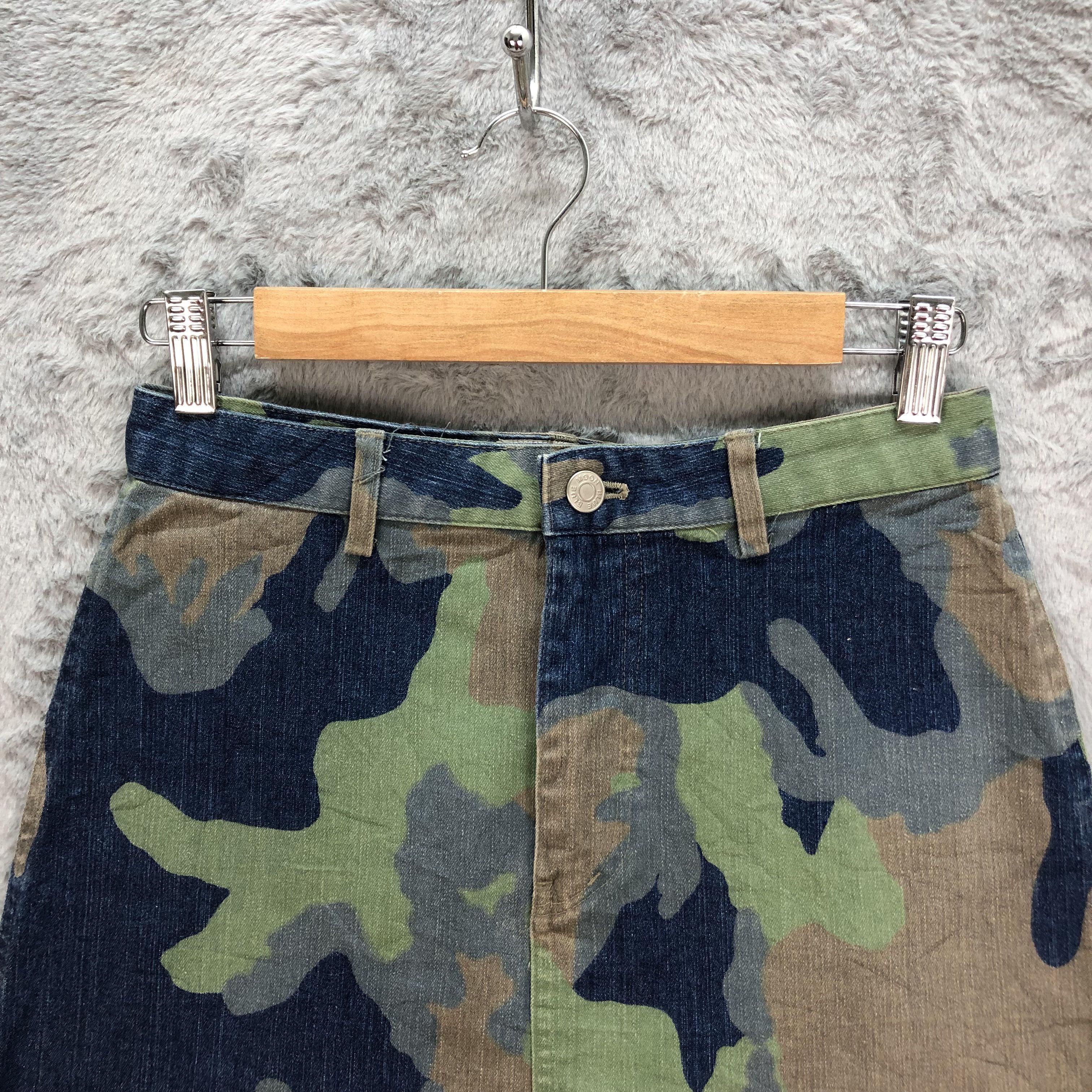 Japanese Brand BLUE MOON BLUE CAMO DENIM MINI SKIRTS #6210-54 Size 27" / US 4 / IT 40 - 2 Thumbnail