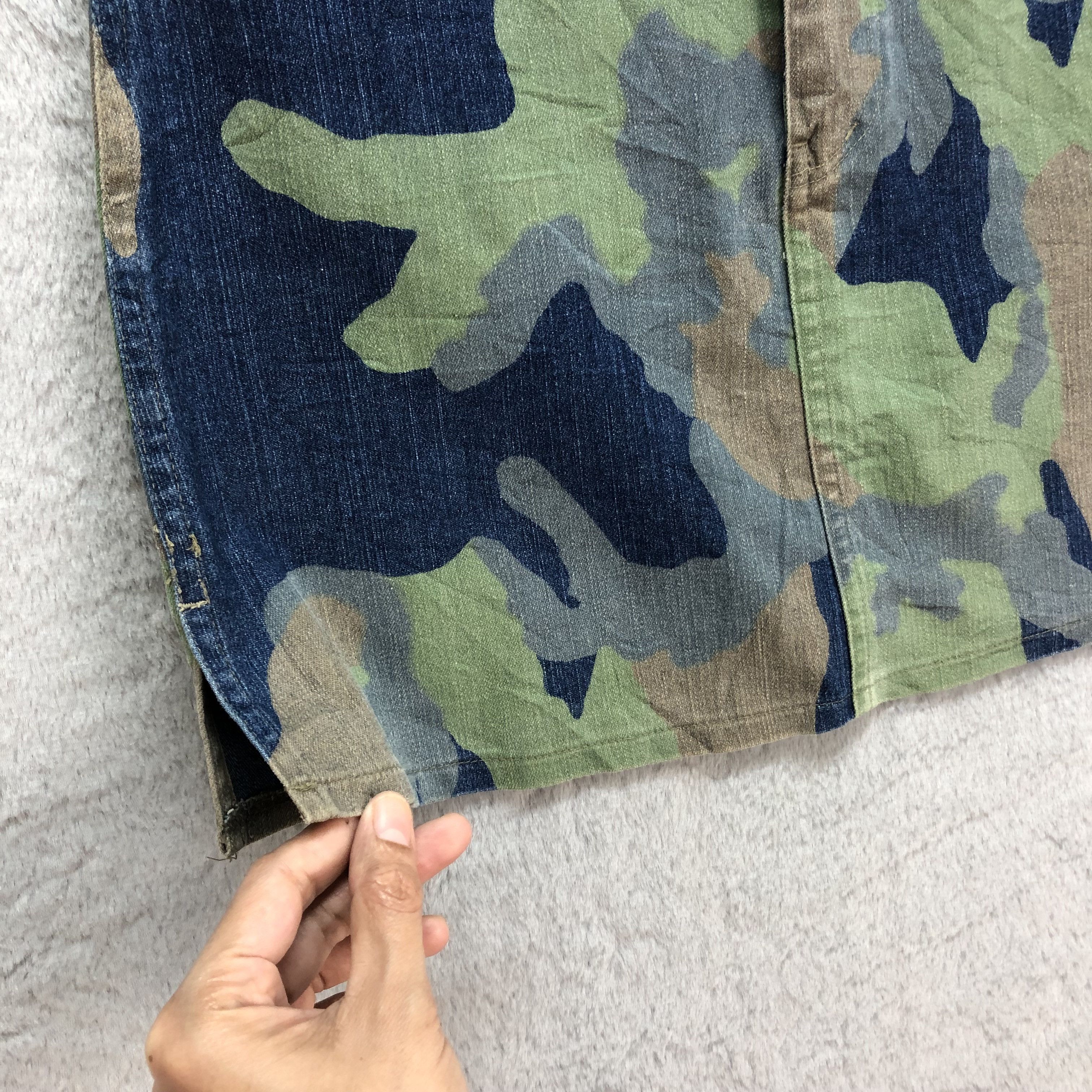 Japanese Brand BLUE MOON BLUE CAMO DENIM MINI SKIRTS #6210-54 Size 27" / US 4 / IT 40 - 3 Thumbnail