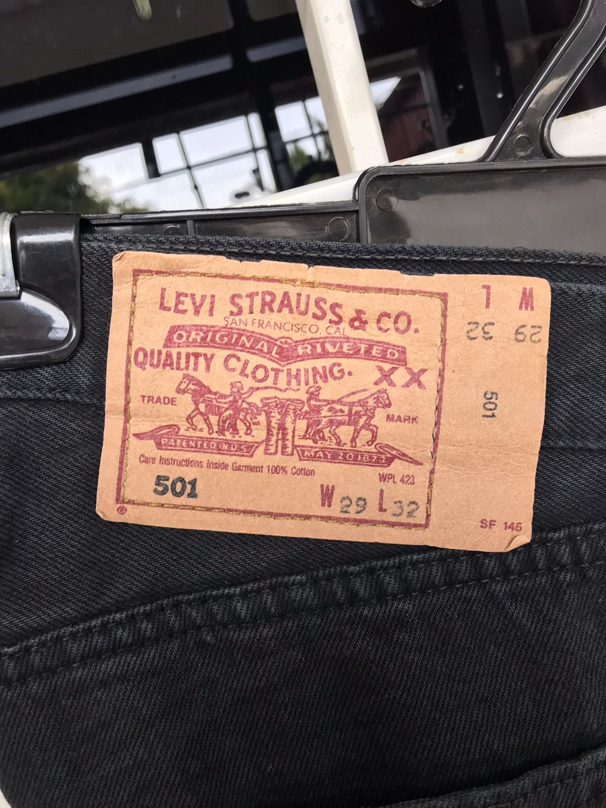 Levi's Vintage Clothing × NBA Vtg Levi’s 501 Super Black Custom Denim L.A Lakes Size 30 Size US 30 / EU 46 - 11 Thumbnail