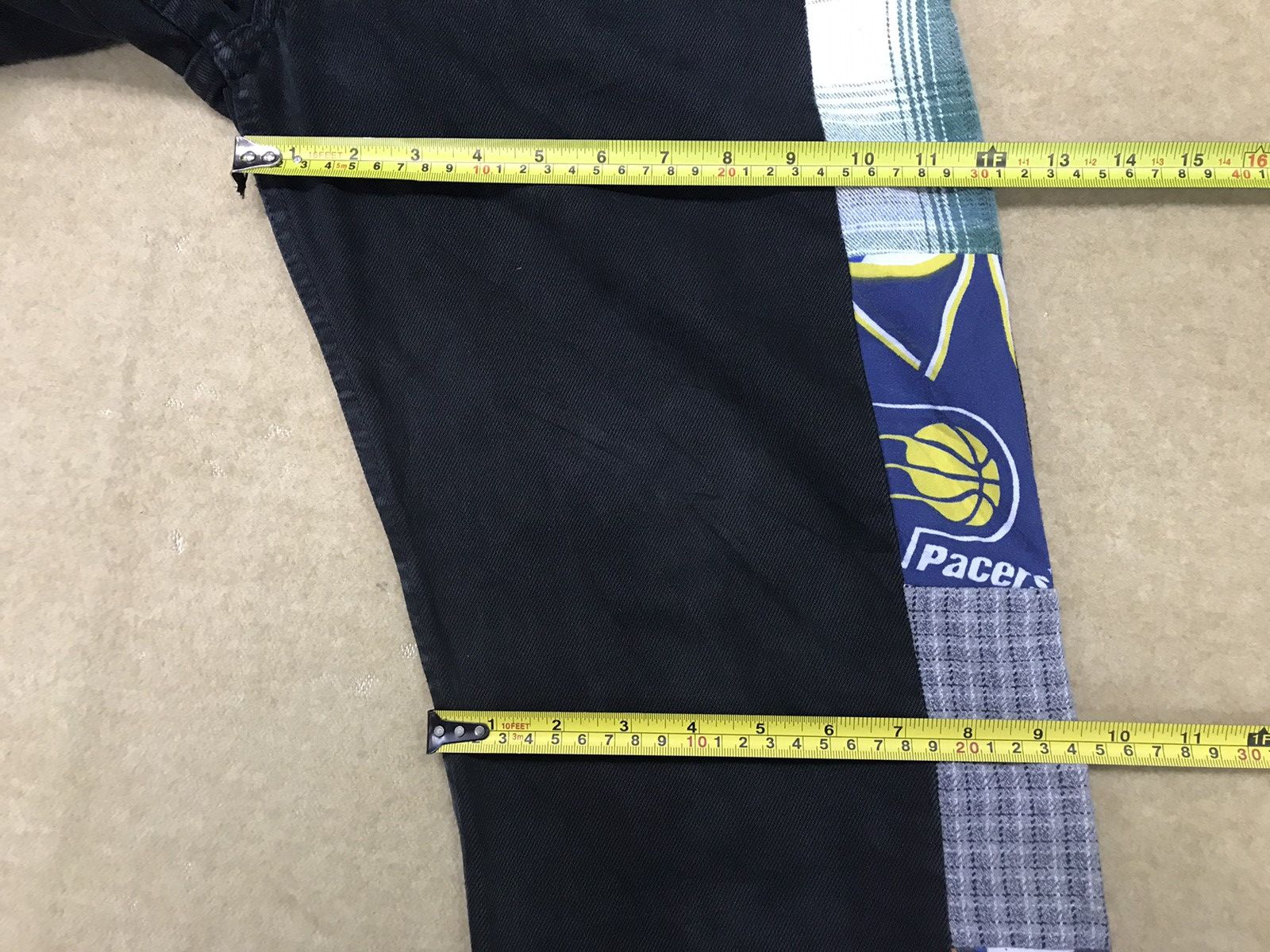 Levi's Vintage Clothing × NBA Vtg Levi’s 501 Super Black Custom Denim L.A Lakes Size 30 Size US 30 / EU 46 - 16 Thumbnail