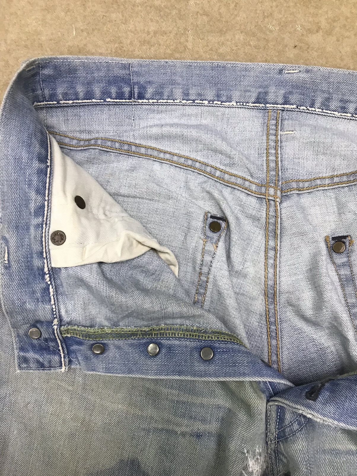 Levi's Vintage Clothing Rare 🔥 Vintage Levi’s Big E Selvedge Distressed Denim Size US 33 - 14 Thumbnail