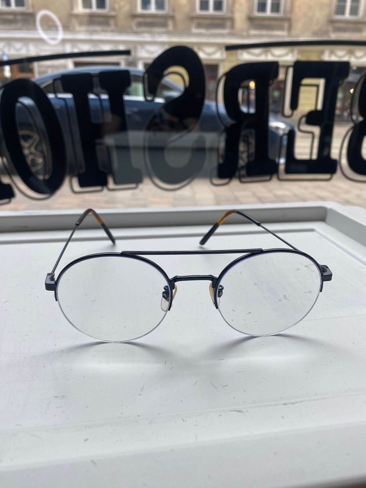 Pre-owned Gucci Glasses In Black