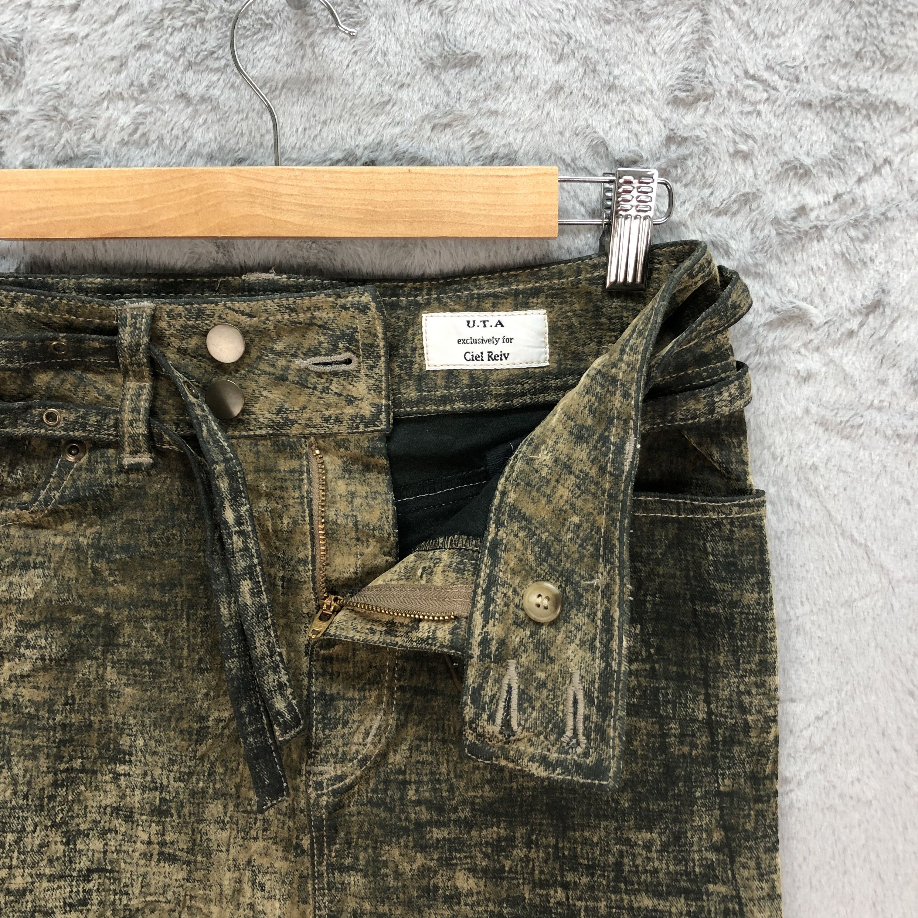 Japanese Brand U.T.A EXCLUSIVE FOR CIEL REIV RUSTY MINI SKIRTS #6206-54 Size 28" / US 6 / IT 42 - 4 Thumbnail