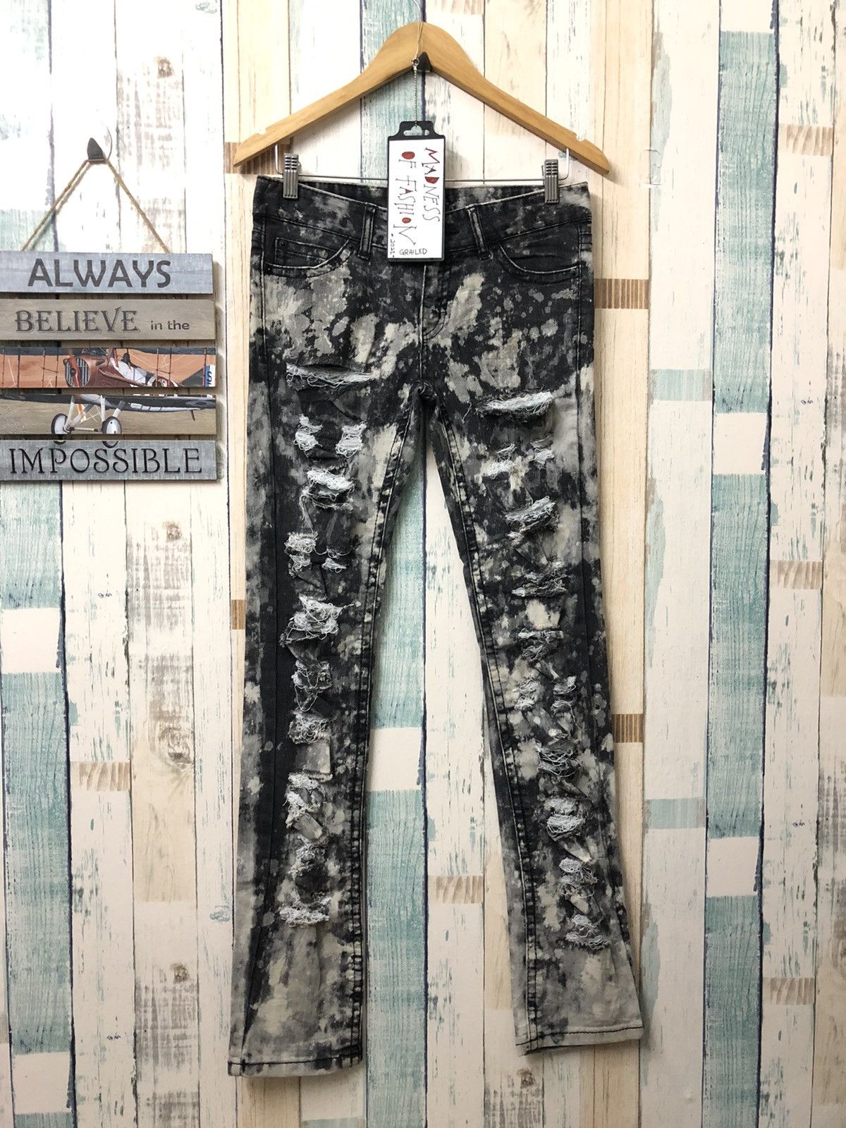 20471120 × Japanese Brand Works Japan Distressed bleach Size US 30 / EU 46 - 1 Thumbnail